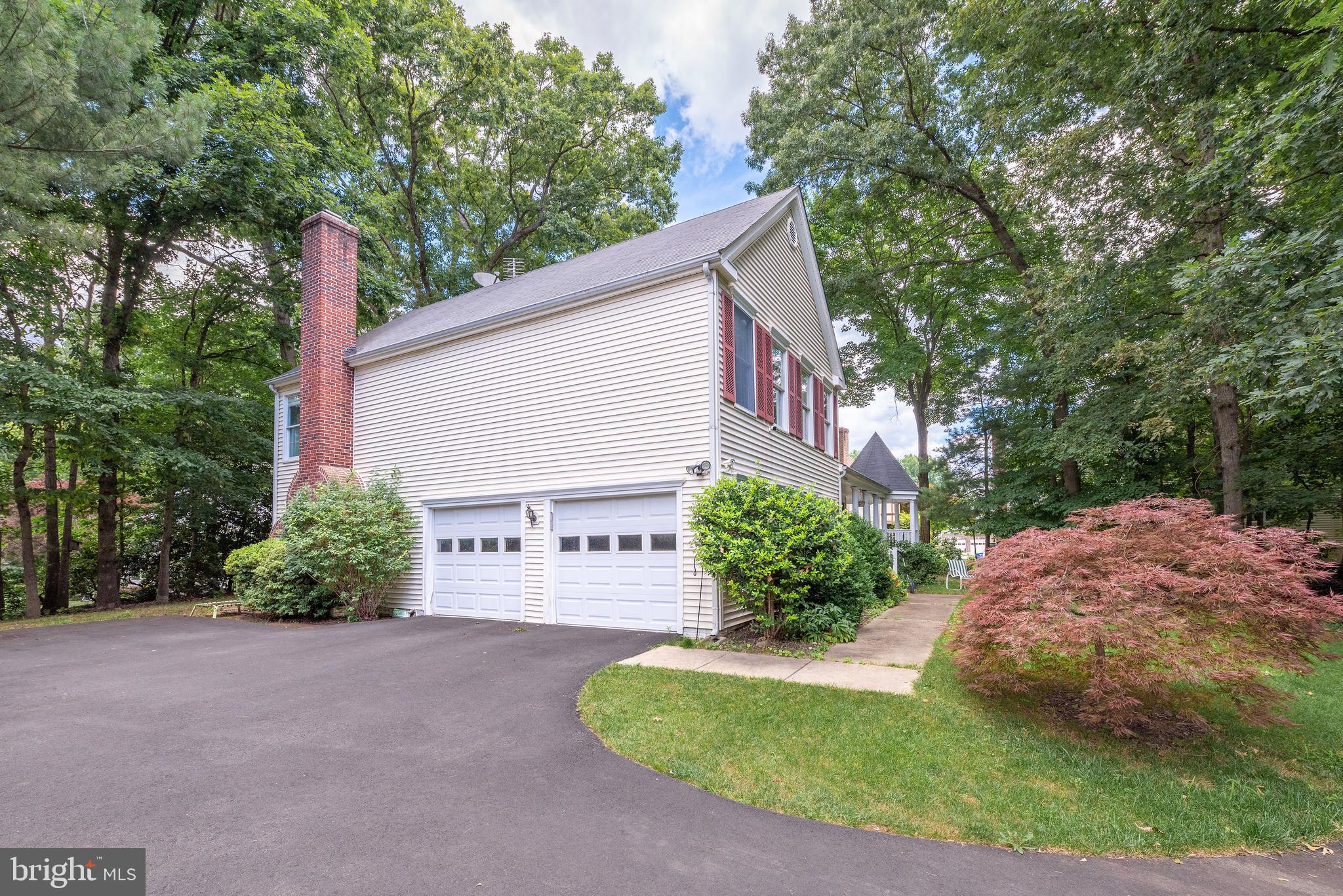 BARTONS GROVE - Residential