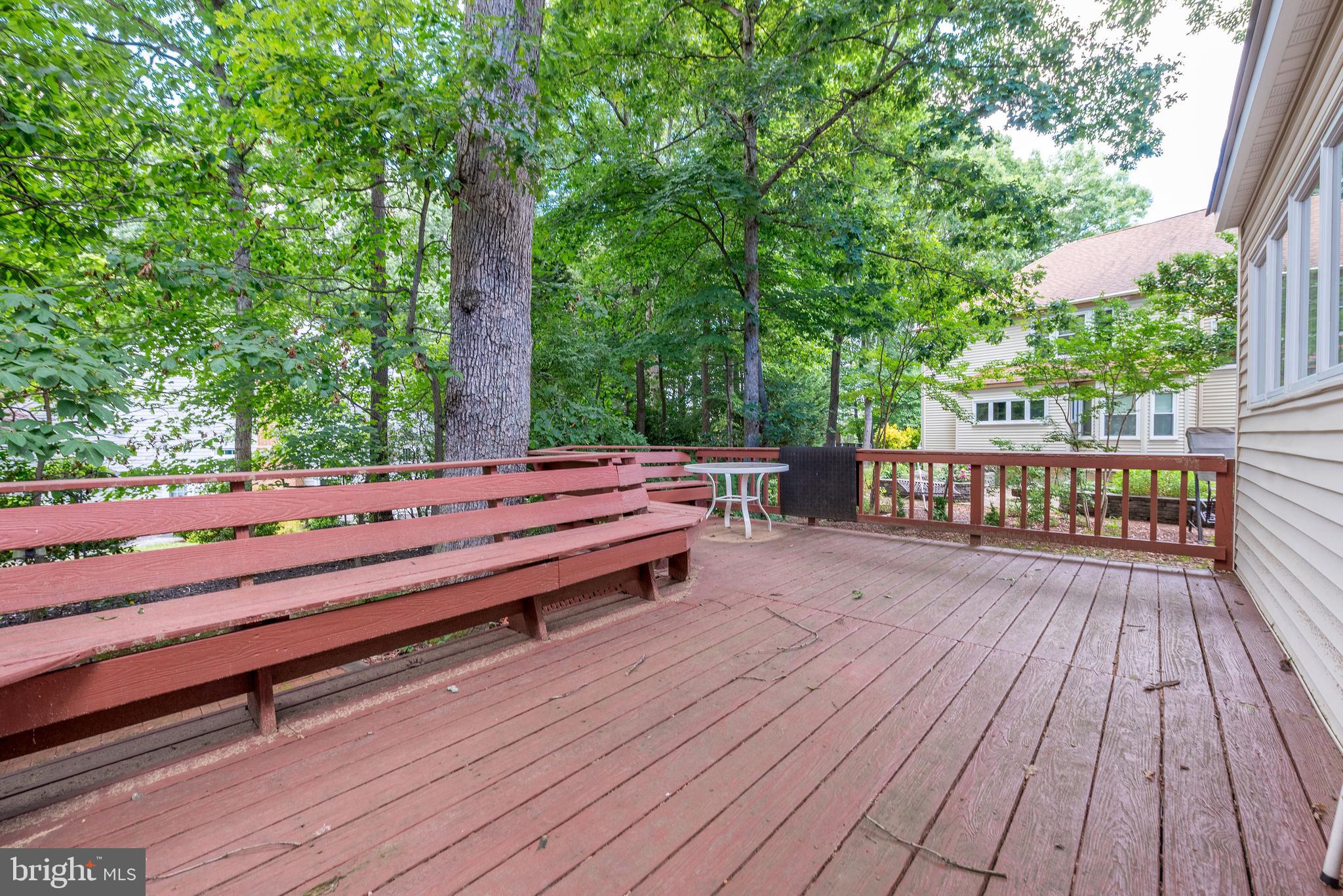 BARTONS GROVE - Residential