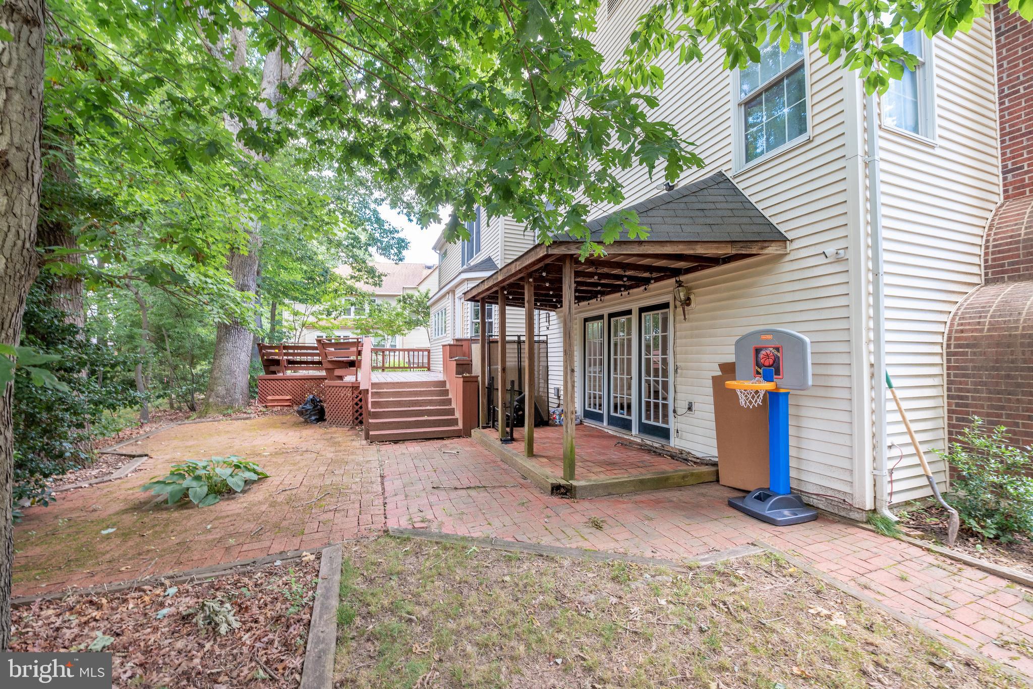 BARTONS GROVE - Residential