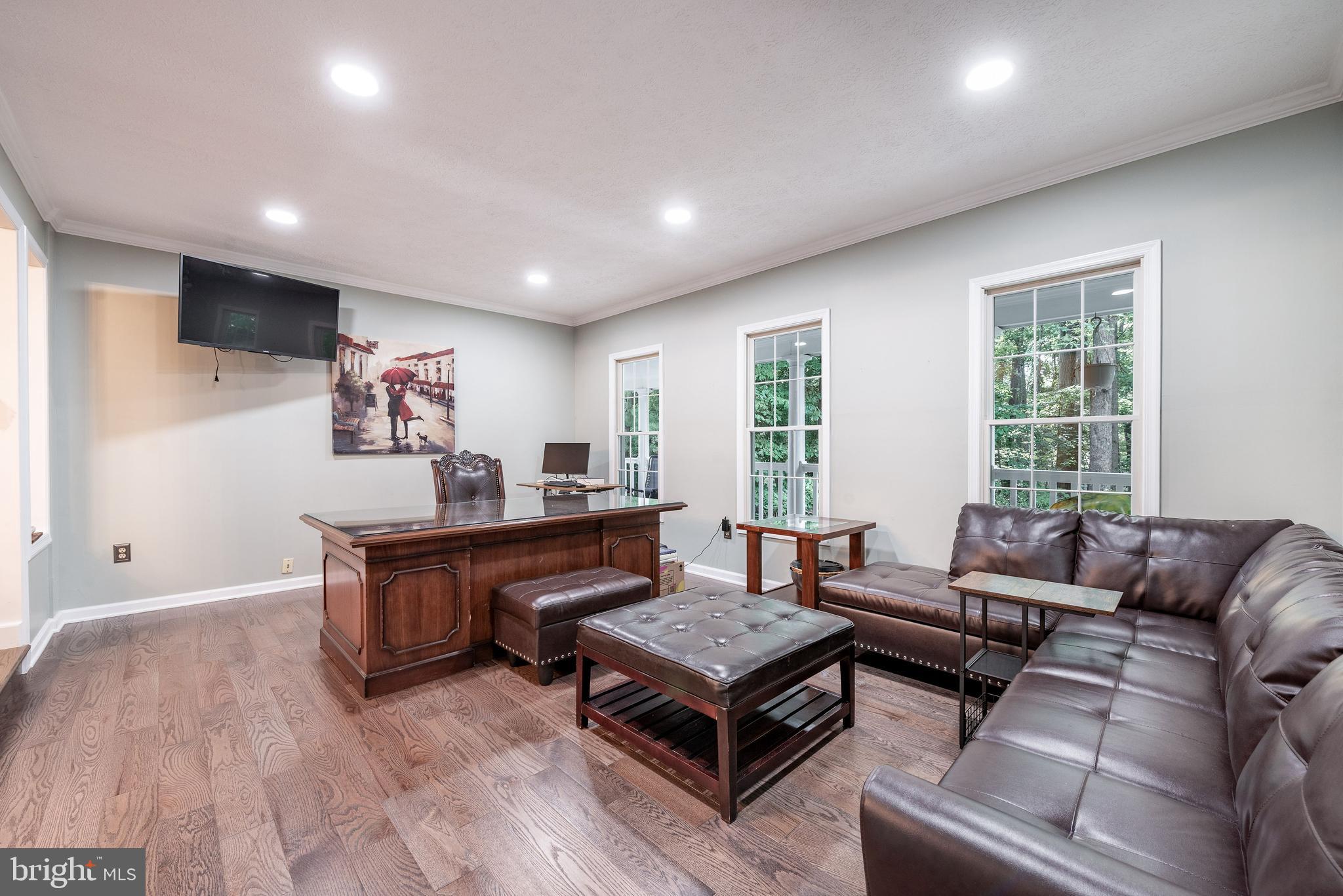 BARTONS GROVE - Residential