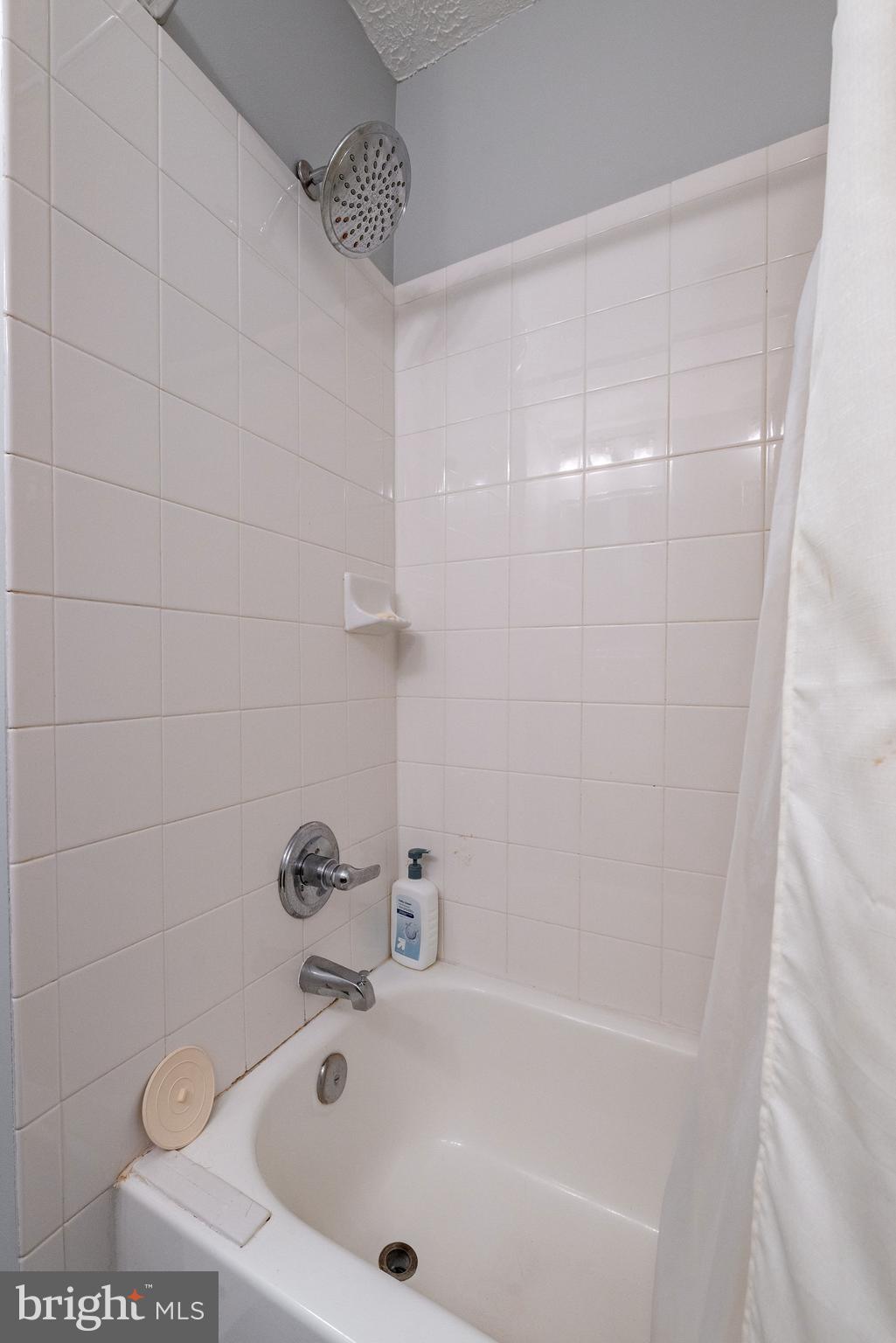 BARTONS GROVE - Residential