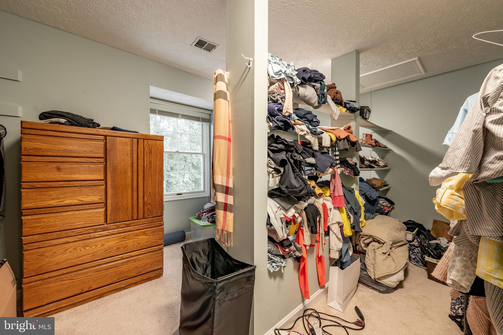 BARTONS GROVE - Residential