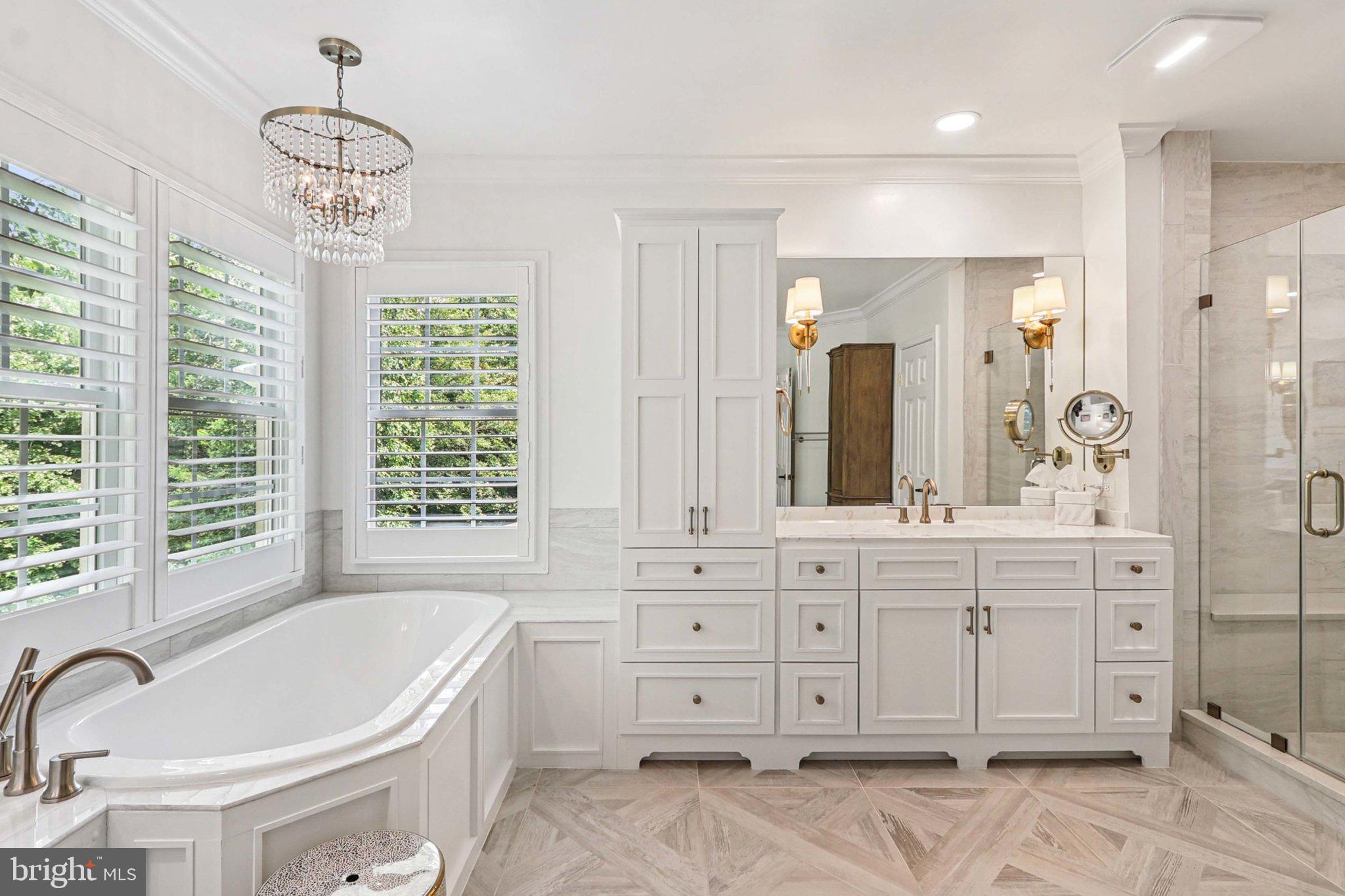 LOWES ISLAND - Residential