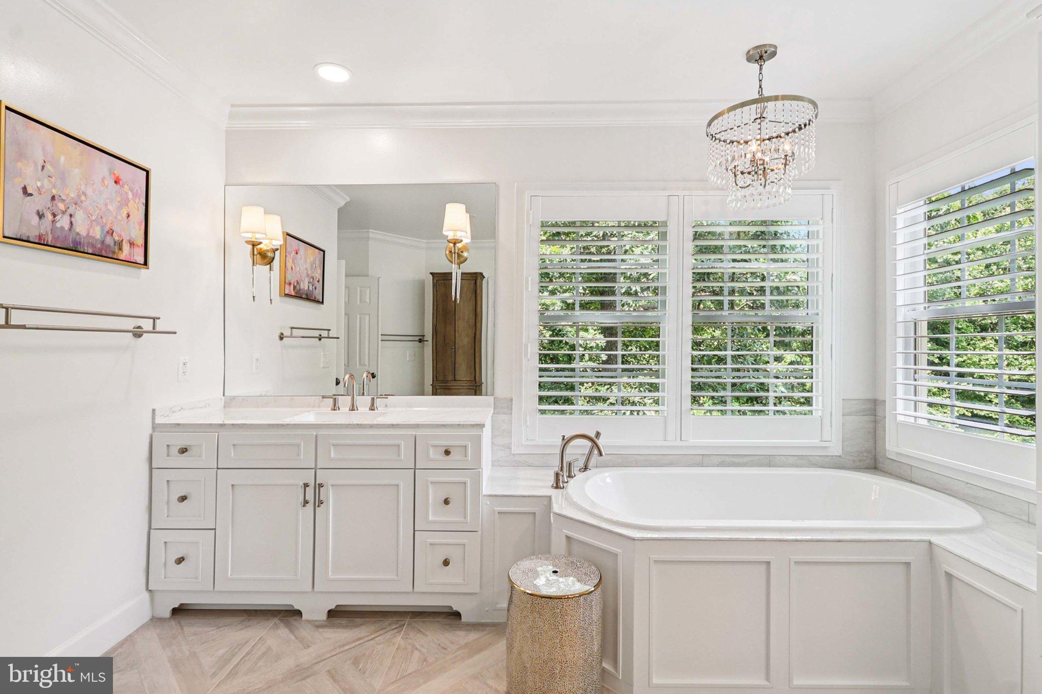 LOWES ISLAND - Residential