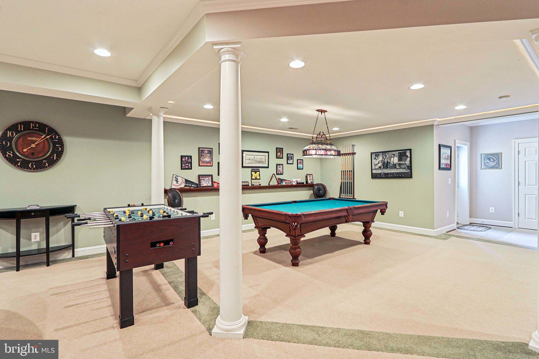 LOWES ISLAND - Residential