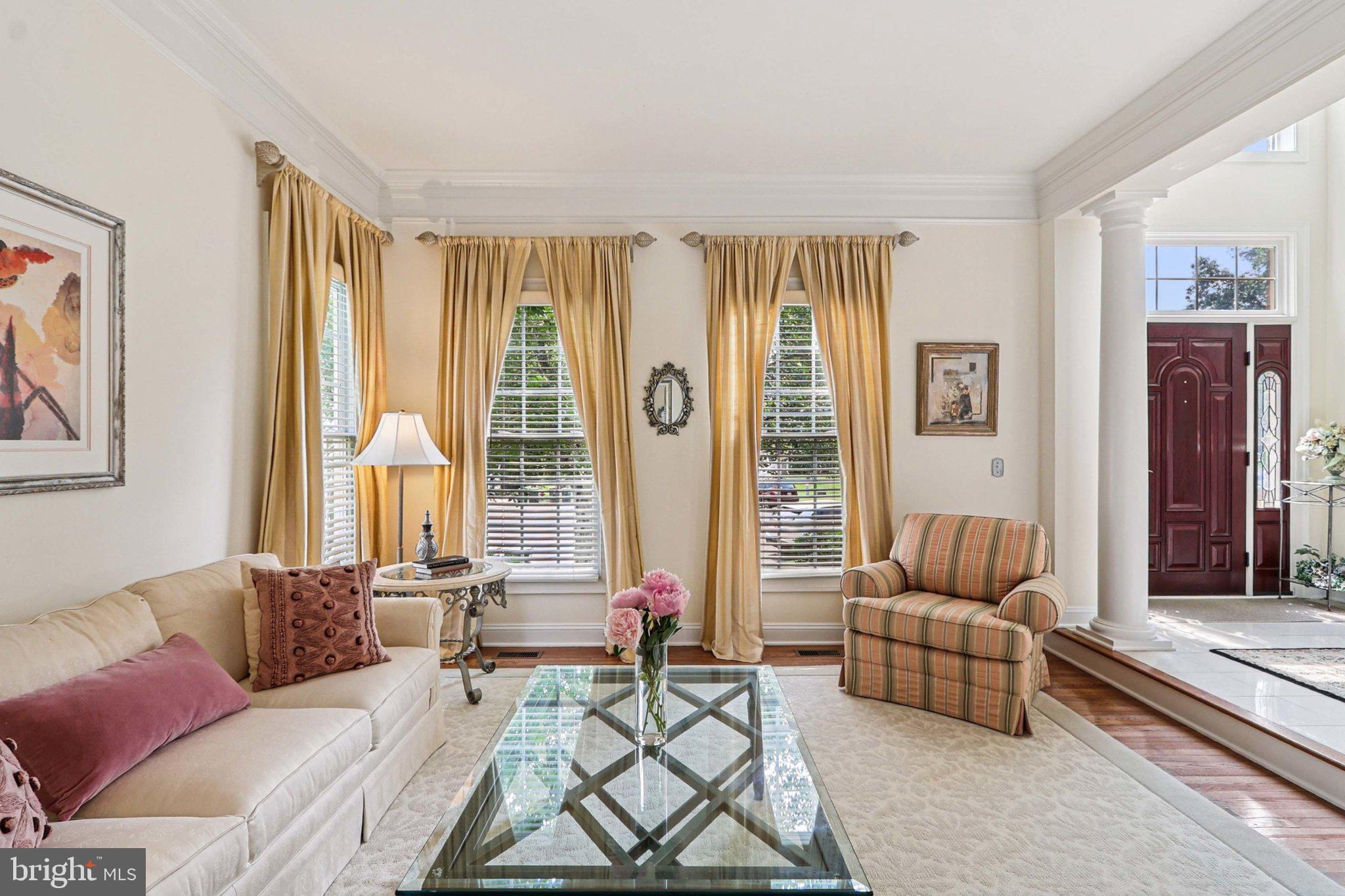 LOWES ISLAND - Residential