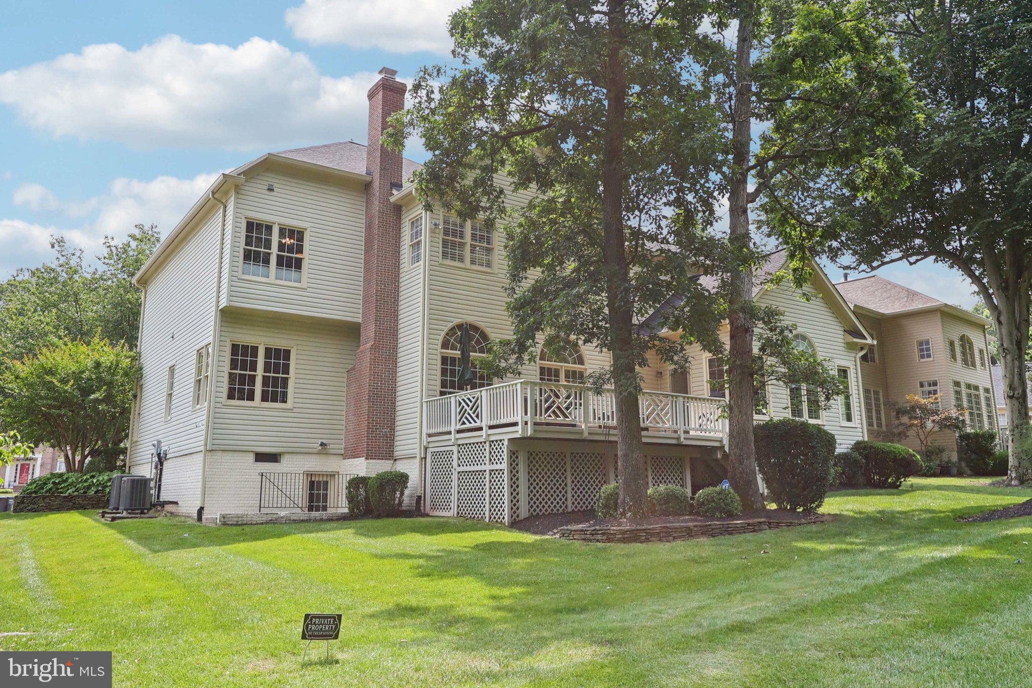 LOWES ISLAND - Residential