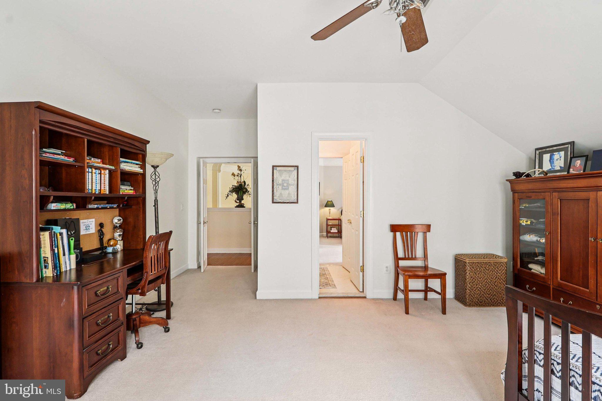 LOWES ISLAND - Residential