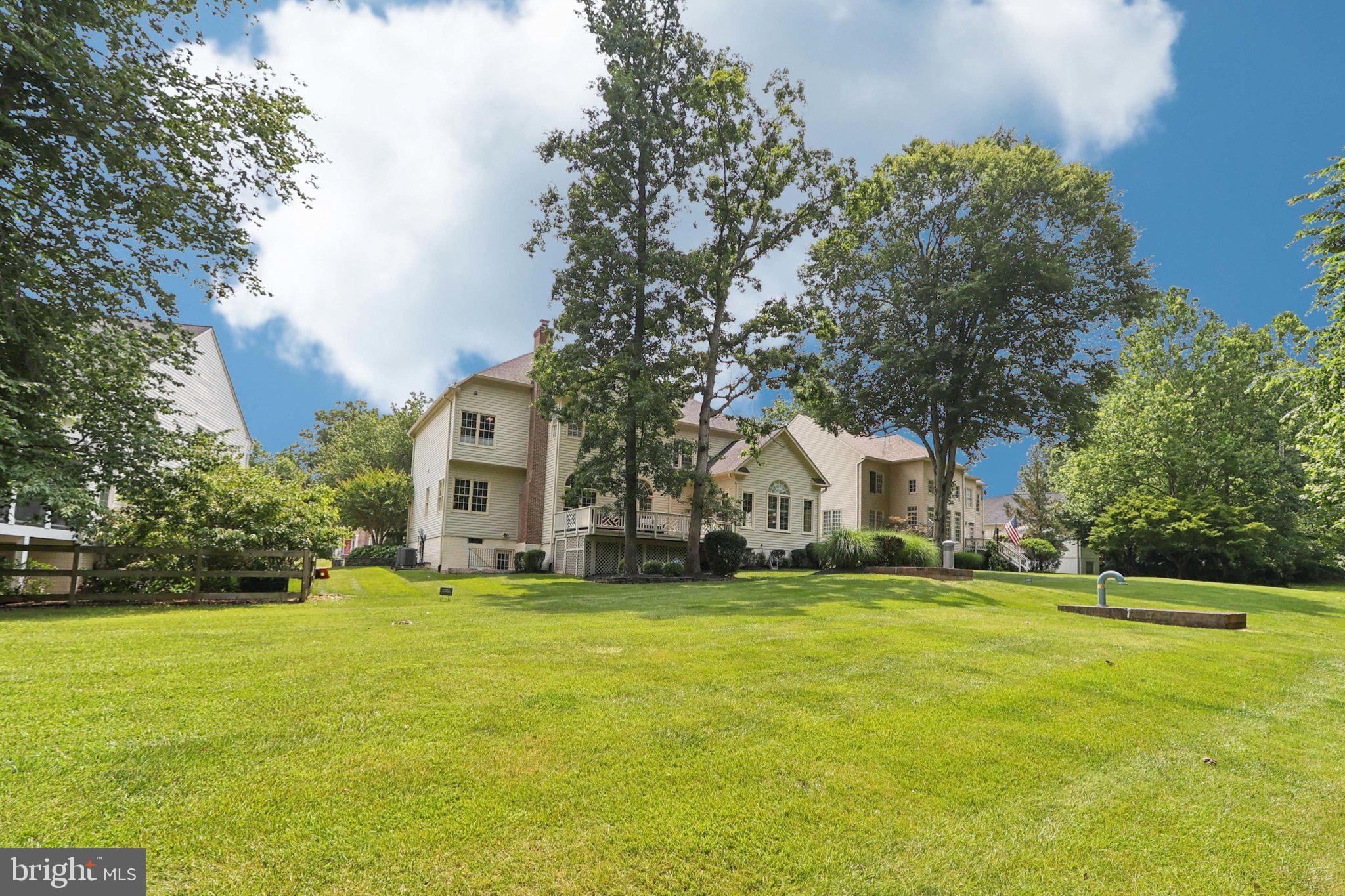 LOWES ISLAND - Residential