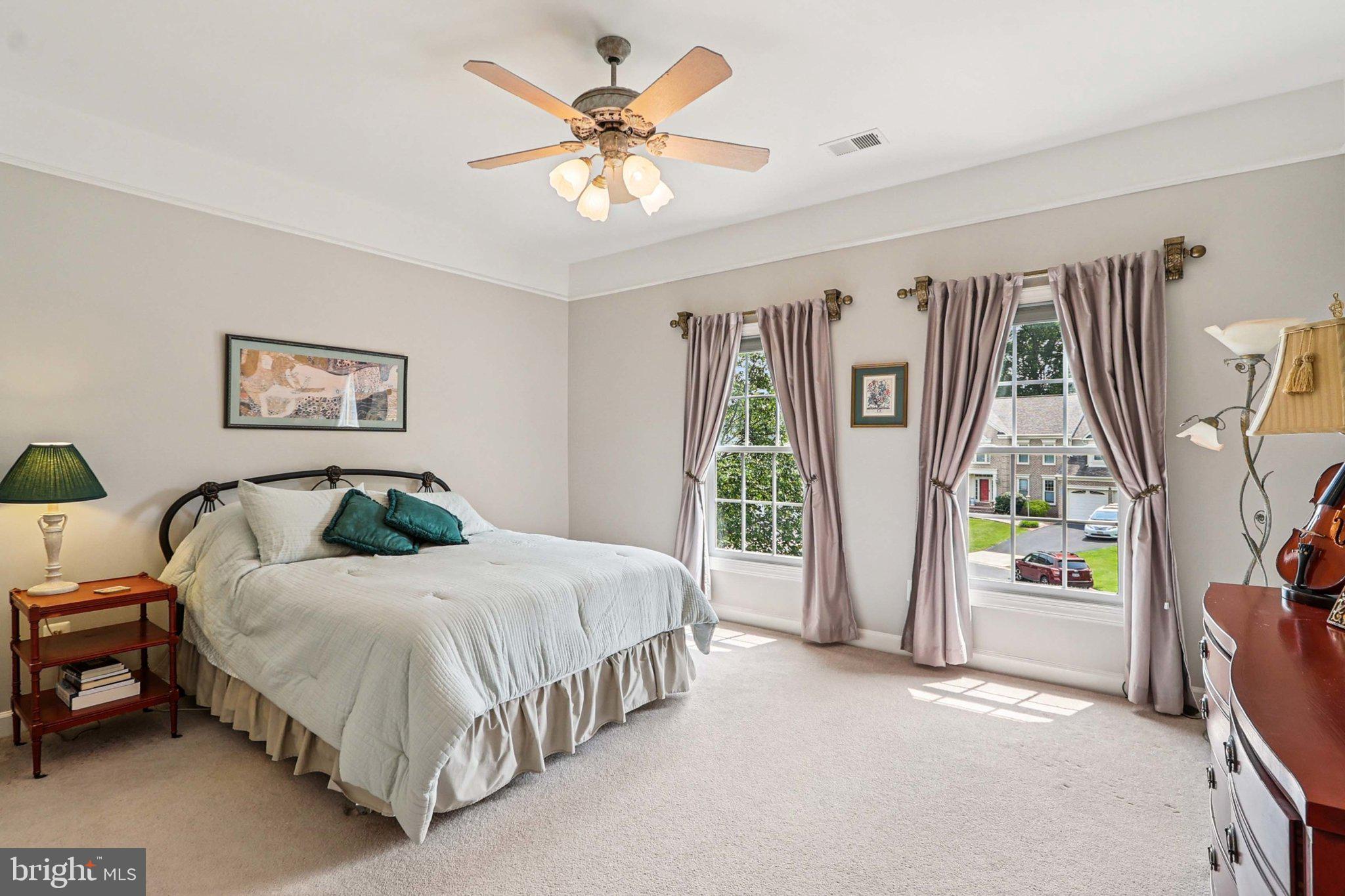 LOWES ISLAND - Residential