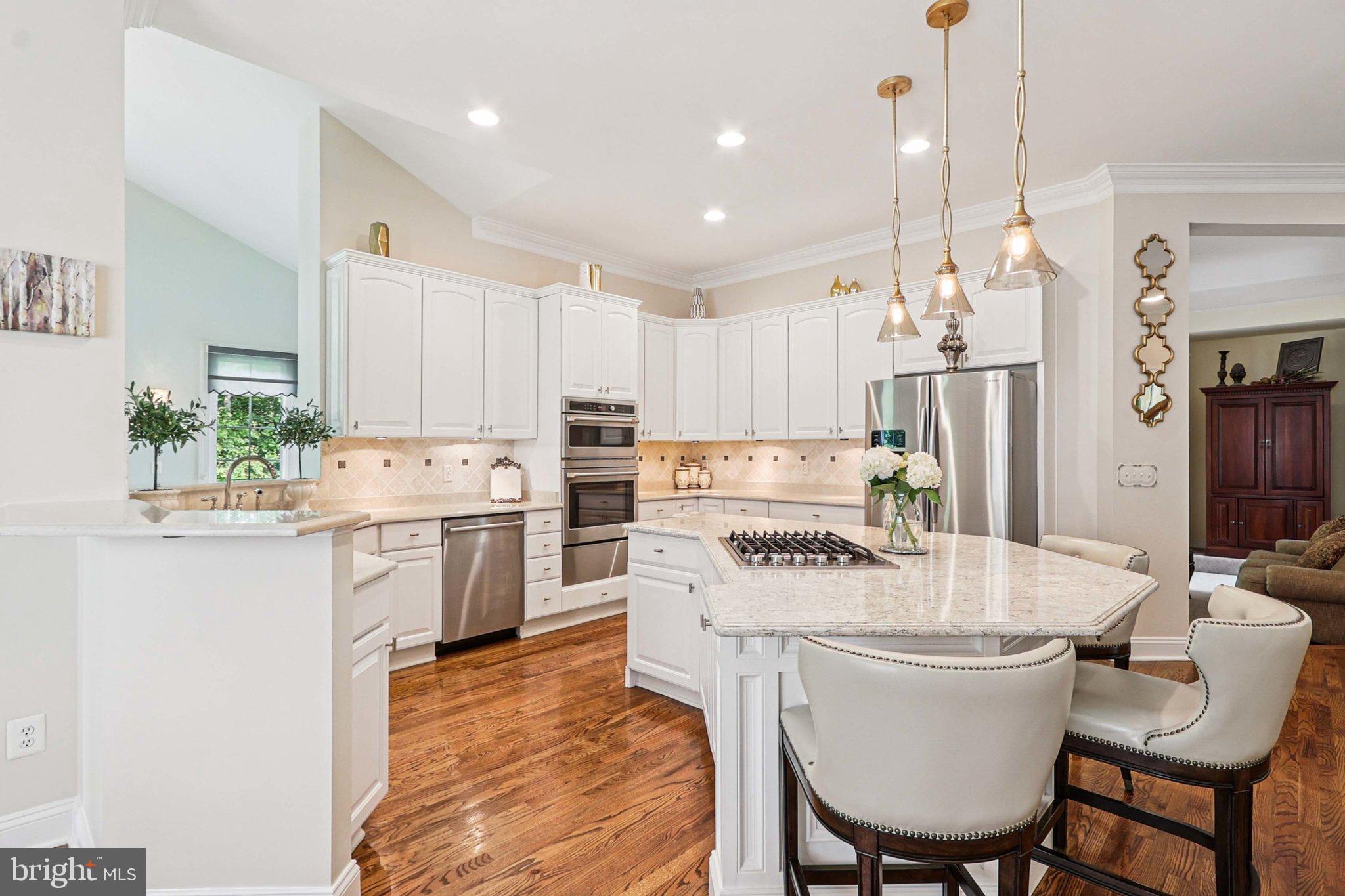 LOWES ISLAND - Residential