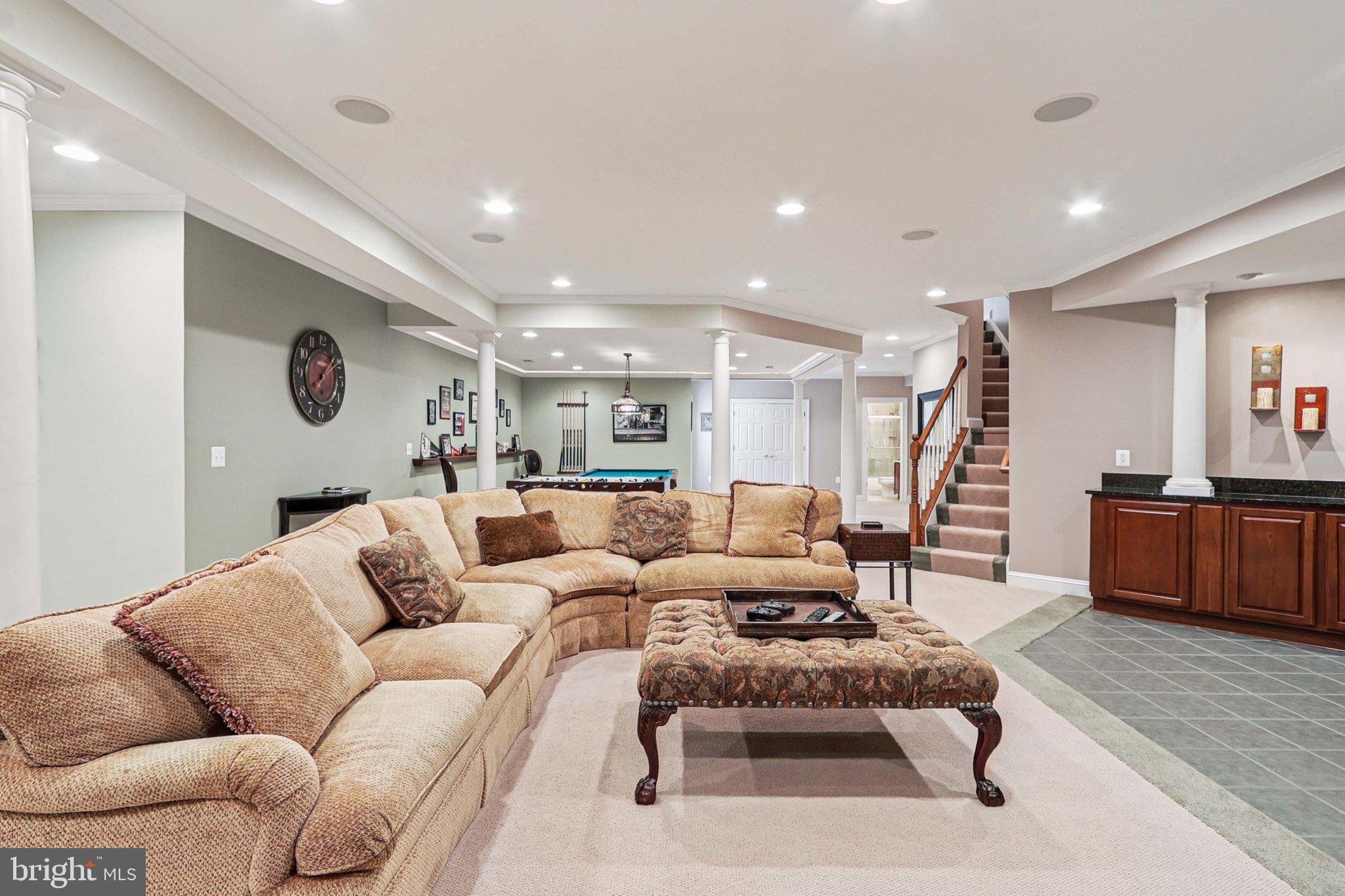 LOWES ISLAND - Residential