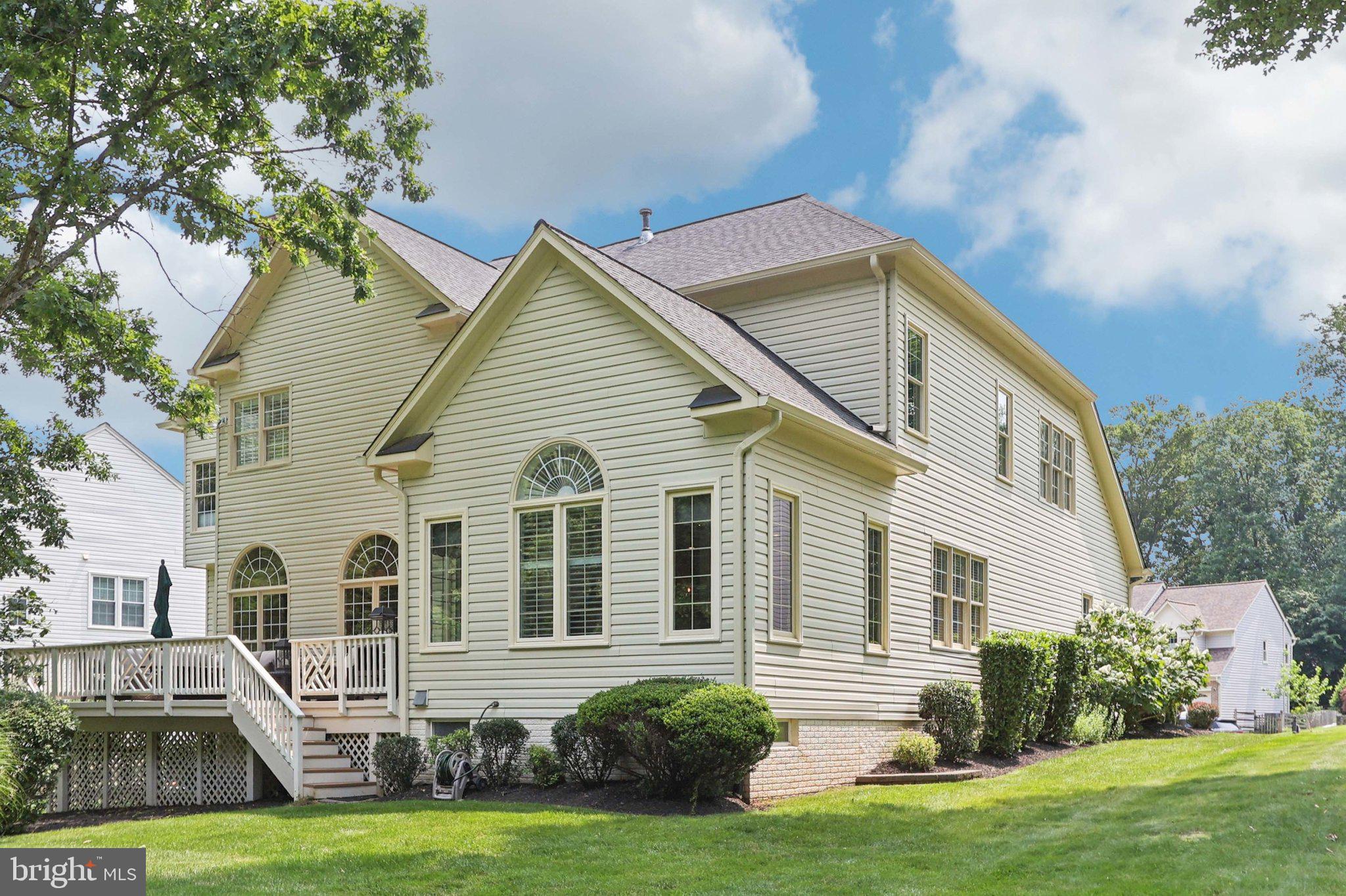 LOWES ISLAND - Residential