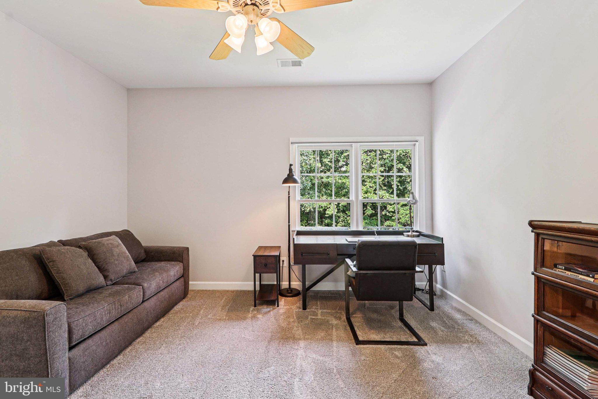 LOWES ISLAND - Residential