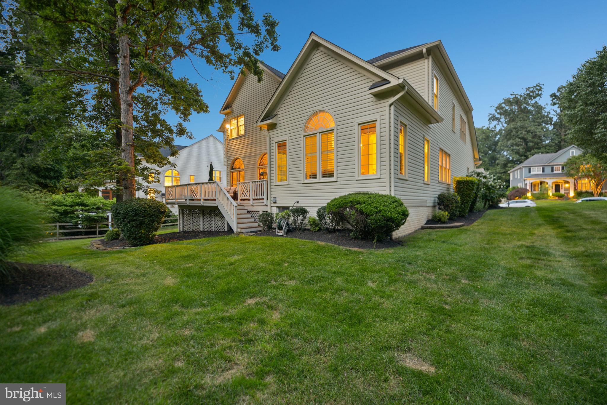 LOWES ISLAND - Residential