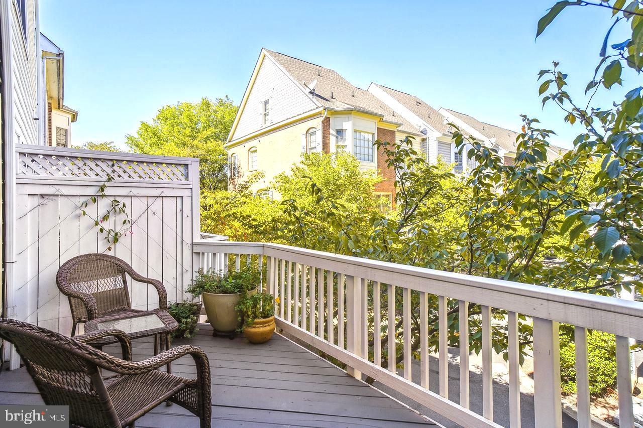 FALLSGROVE - Residential