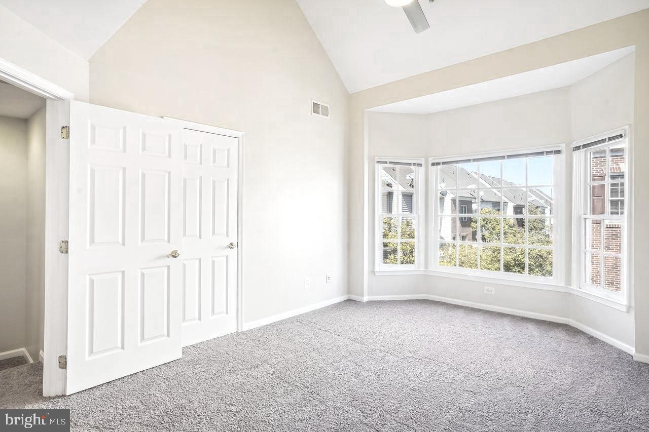 FALLSGROVE - Residential