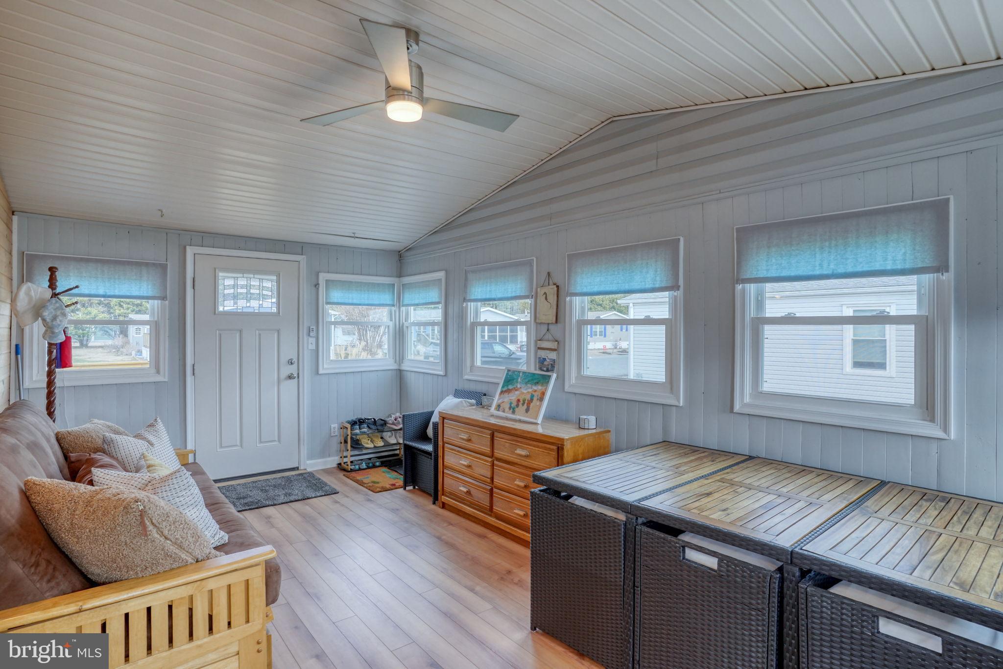 SHADY PARK - Residential