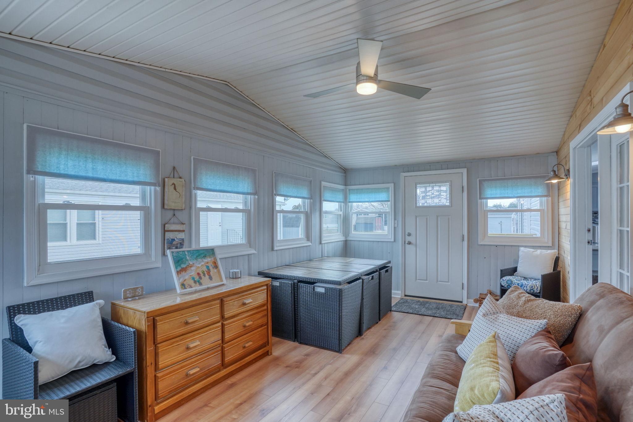 SHADY PARK - Residential