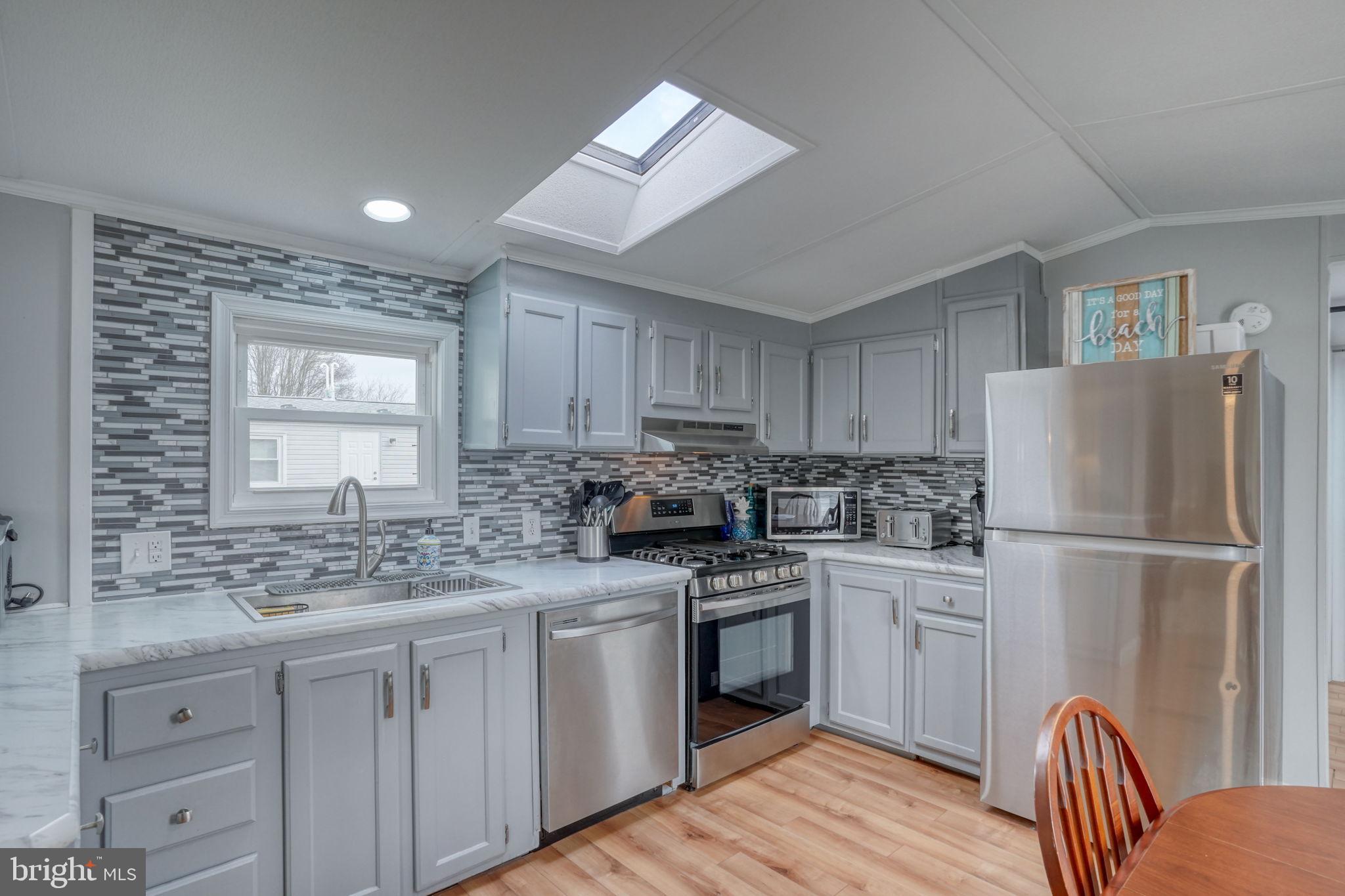 SHADY PARK - Residential