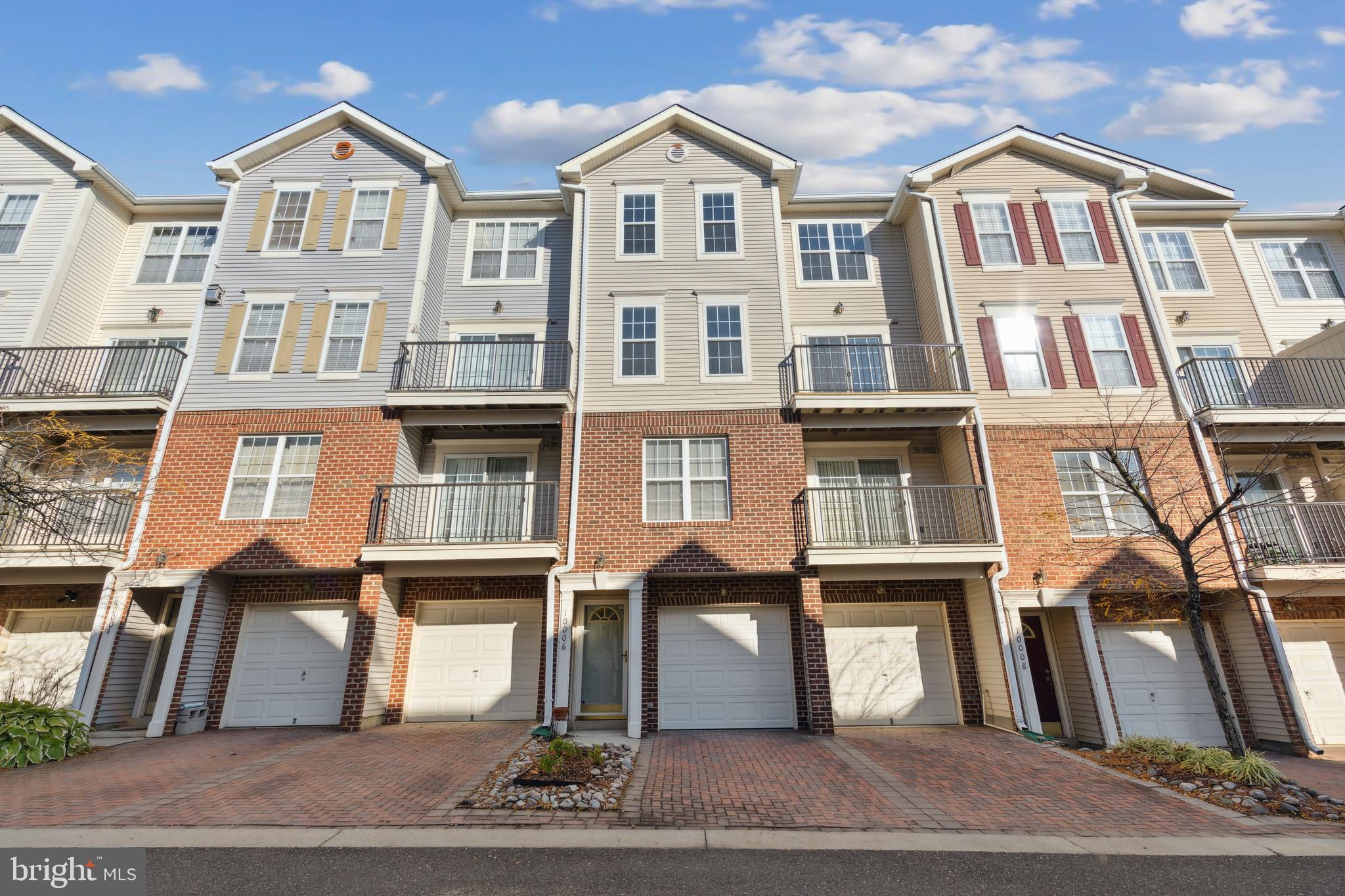 WOODVIEW VILLAGE - Residential