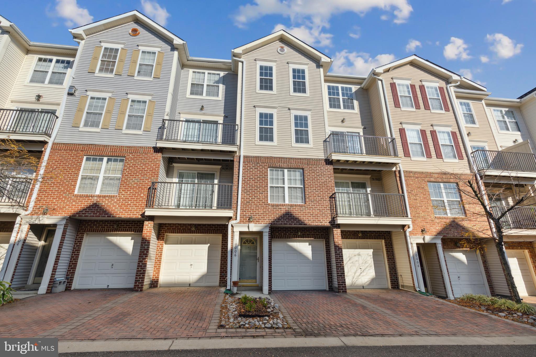 WOODVIEW VILLAGE - Residential