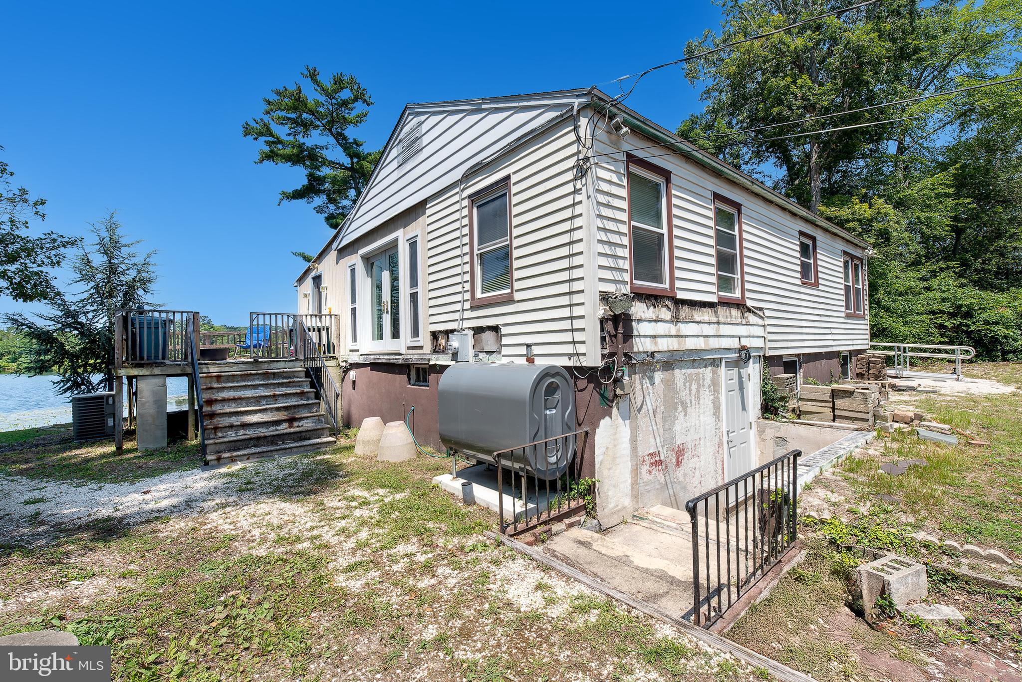 42 CEDAR LANE