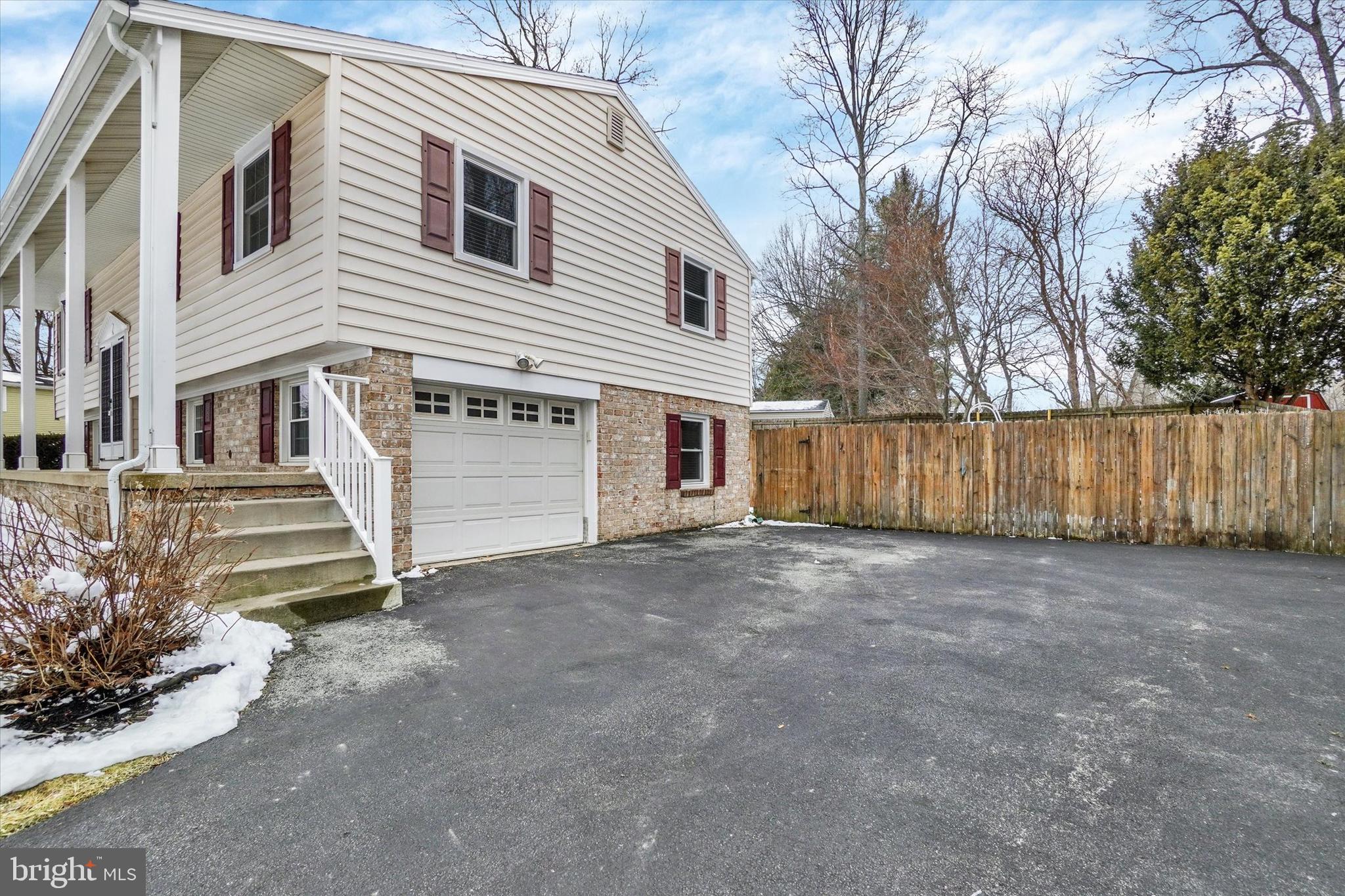 RUSSETT FARMS - Residential