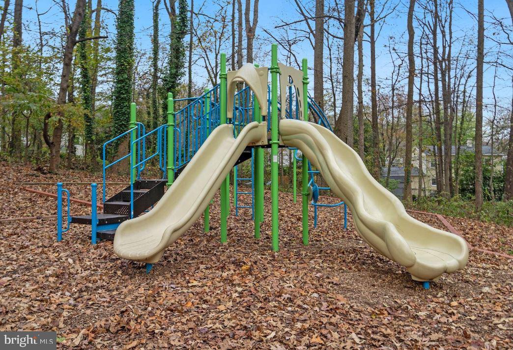 IDYLWOOD TOWERS CONDO - Residential