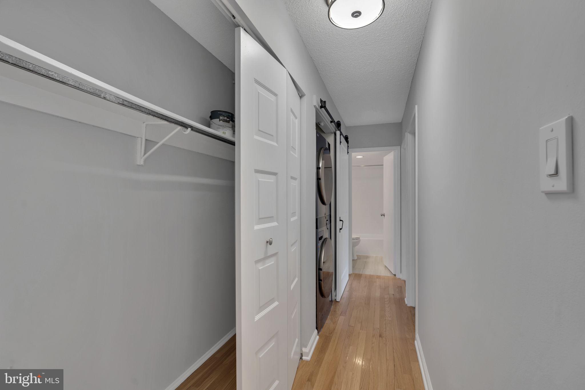 IDYLWOOD TOWERS CONDO - Residential