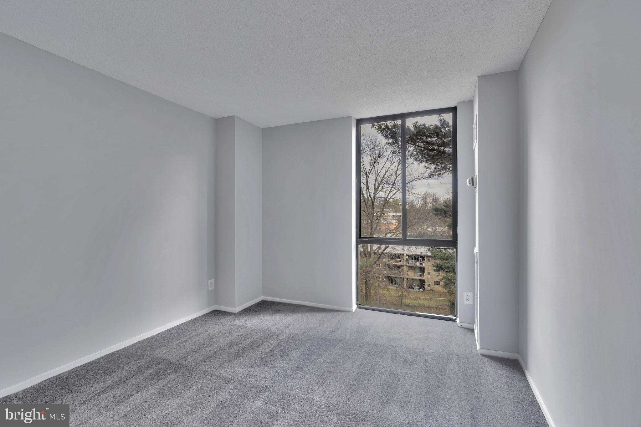 IDYLWOOD TOWERS CONDO - Residential