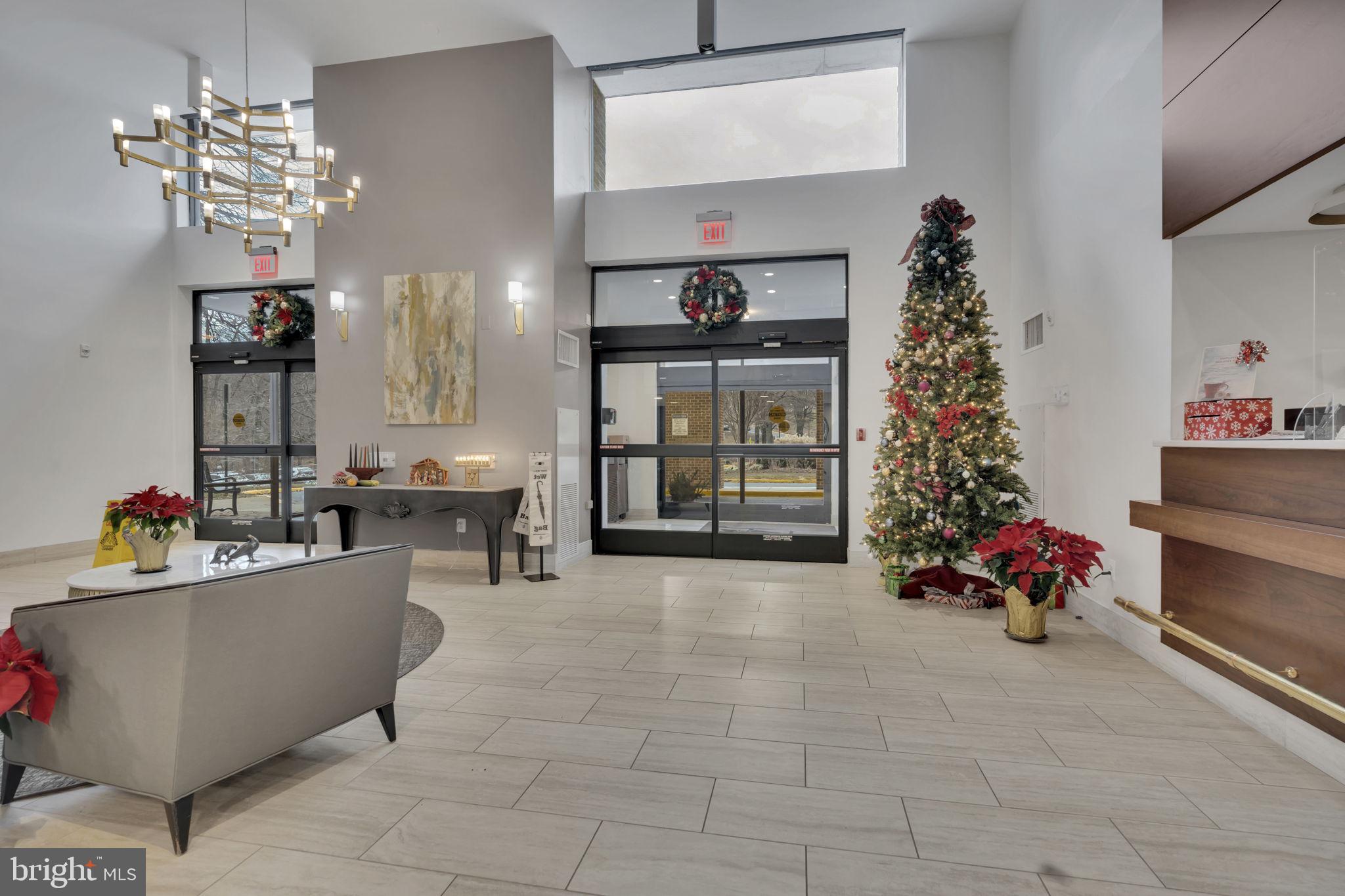 IDYLWOOD TOWERS CONDO - Residential