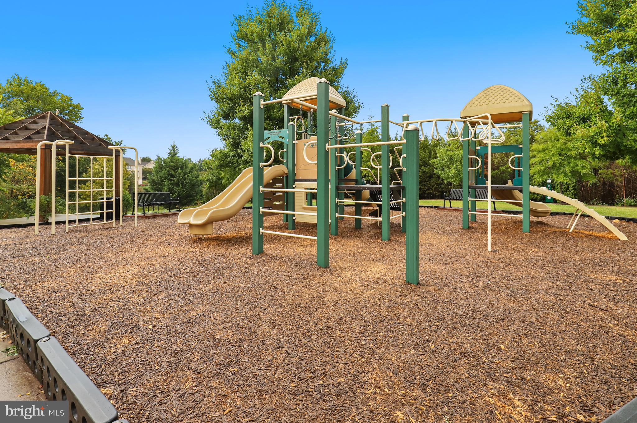 MORLEY CORNER - Residential