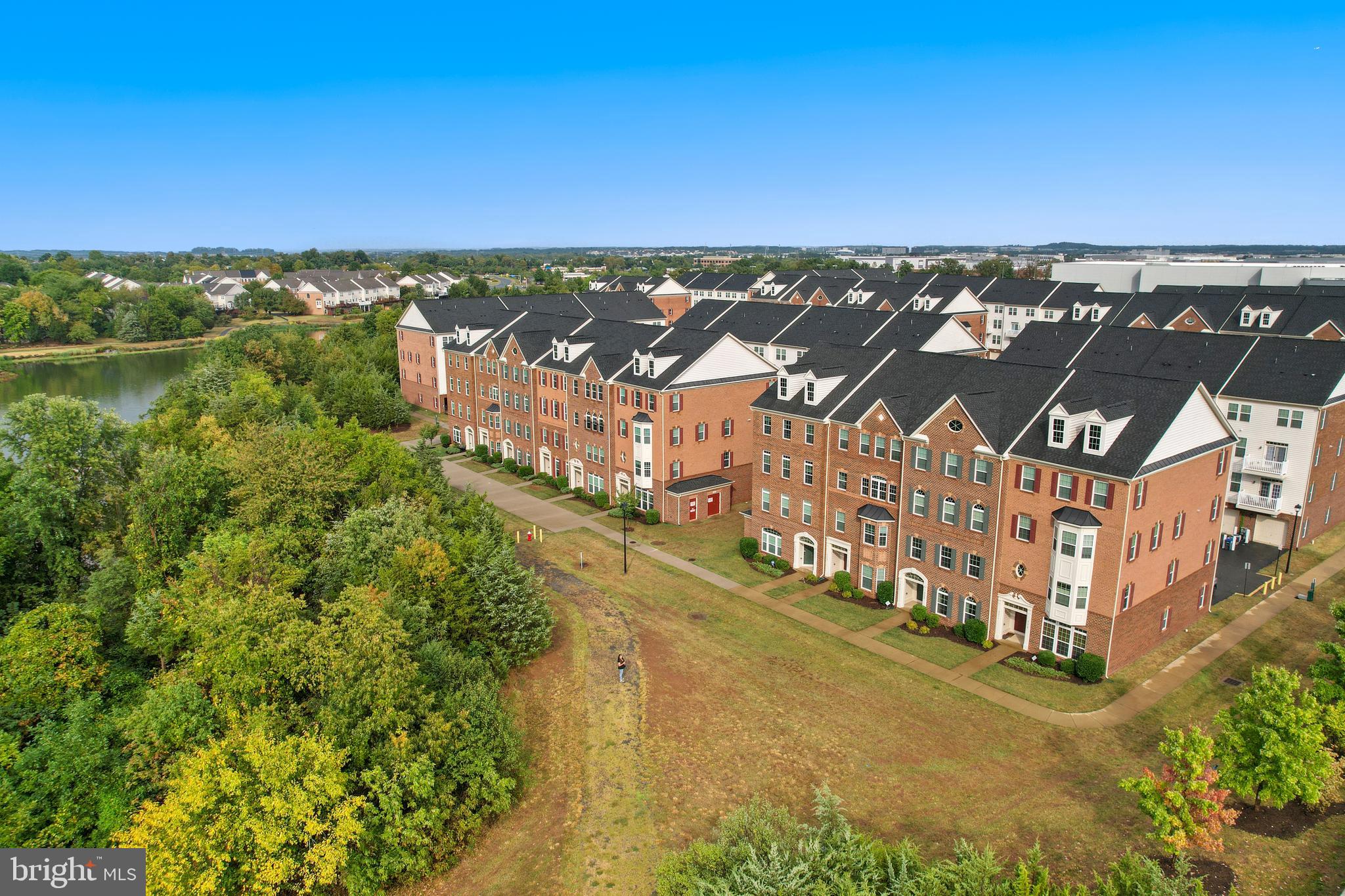 MORLEY CORNER - Residential