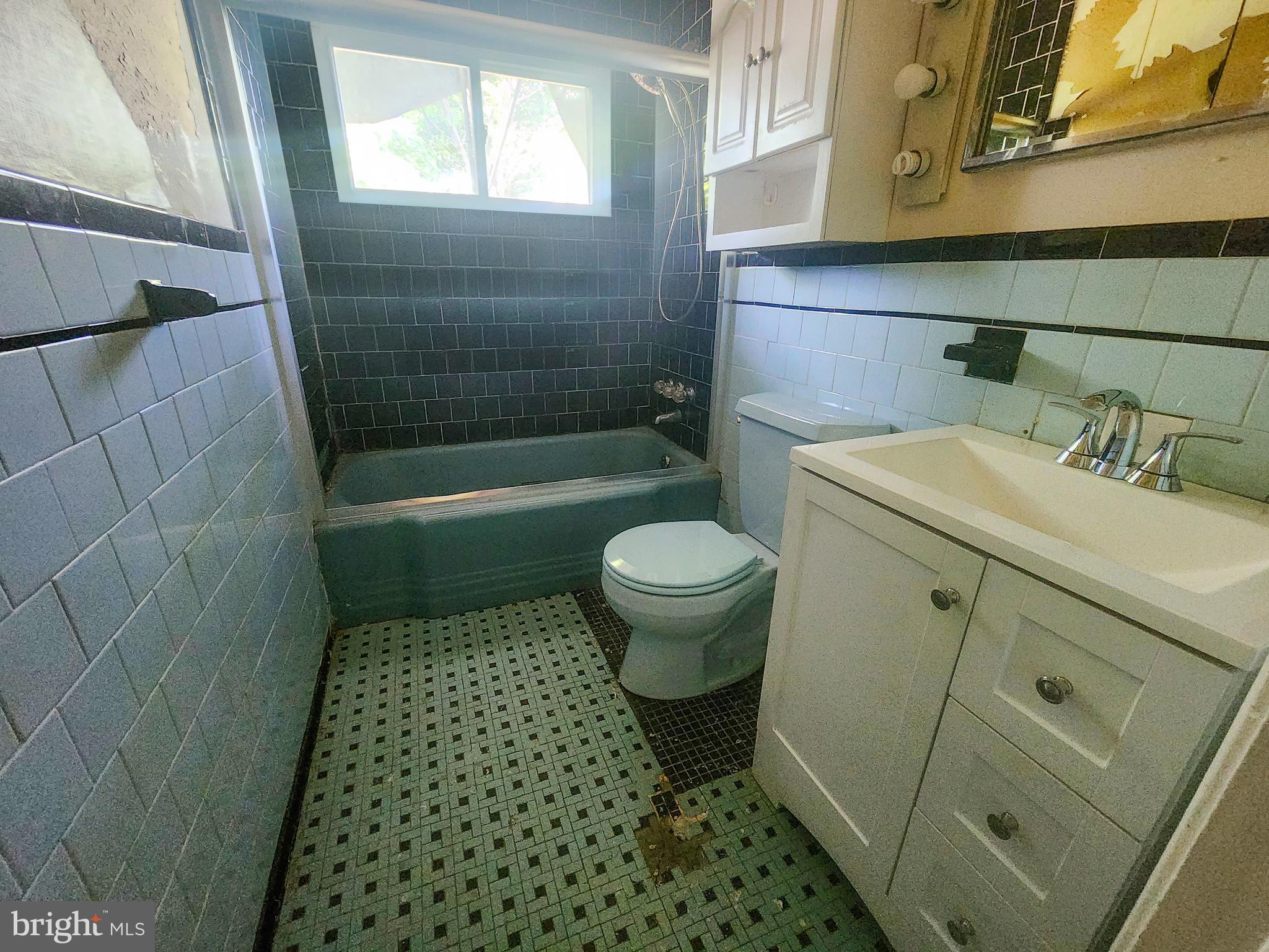 SUNRISE CEDARS - Residential