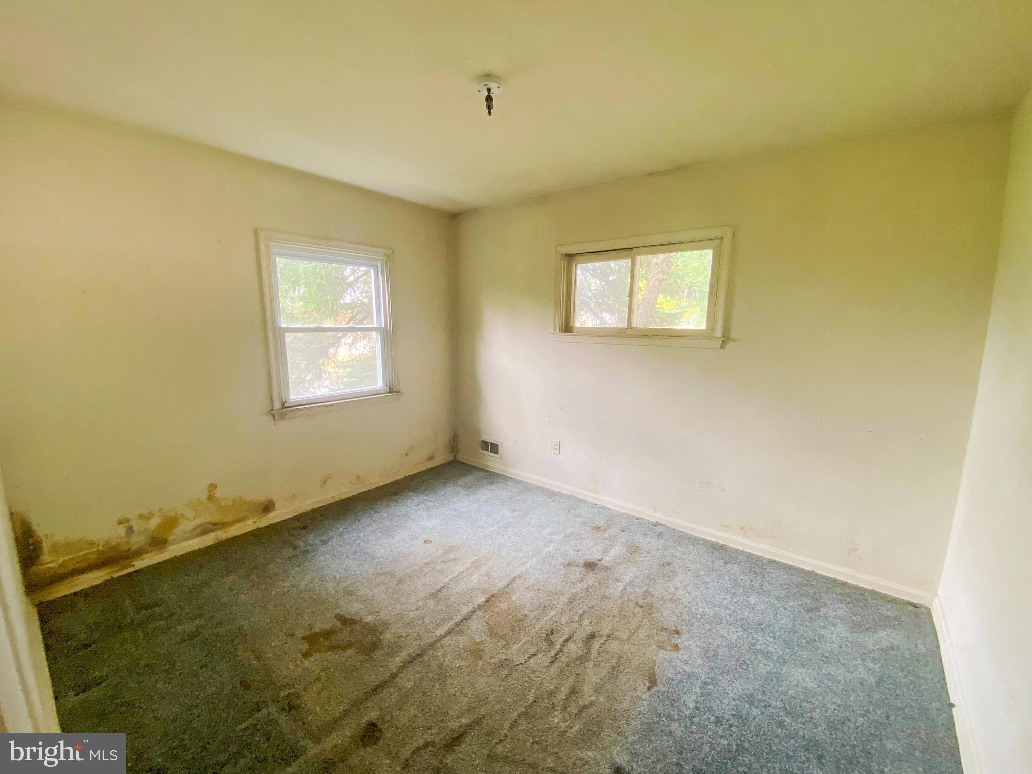 SUNRISE CEDARS - Residential