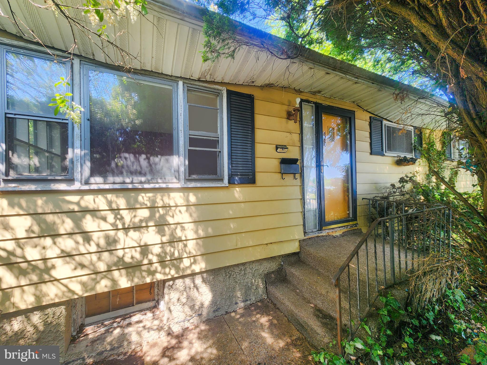 SUNRISE CEDARS - Residential