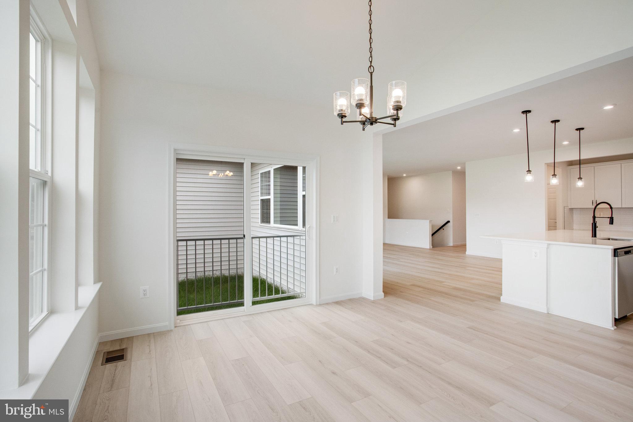 WHITE OAK - Residential