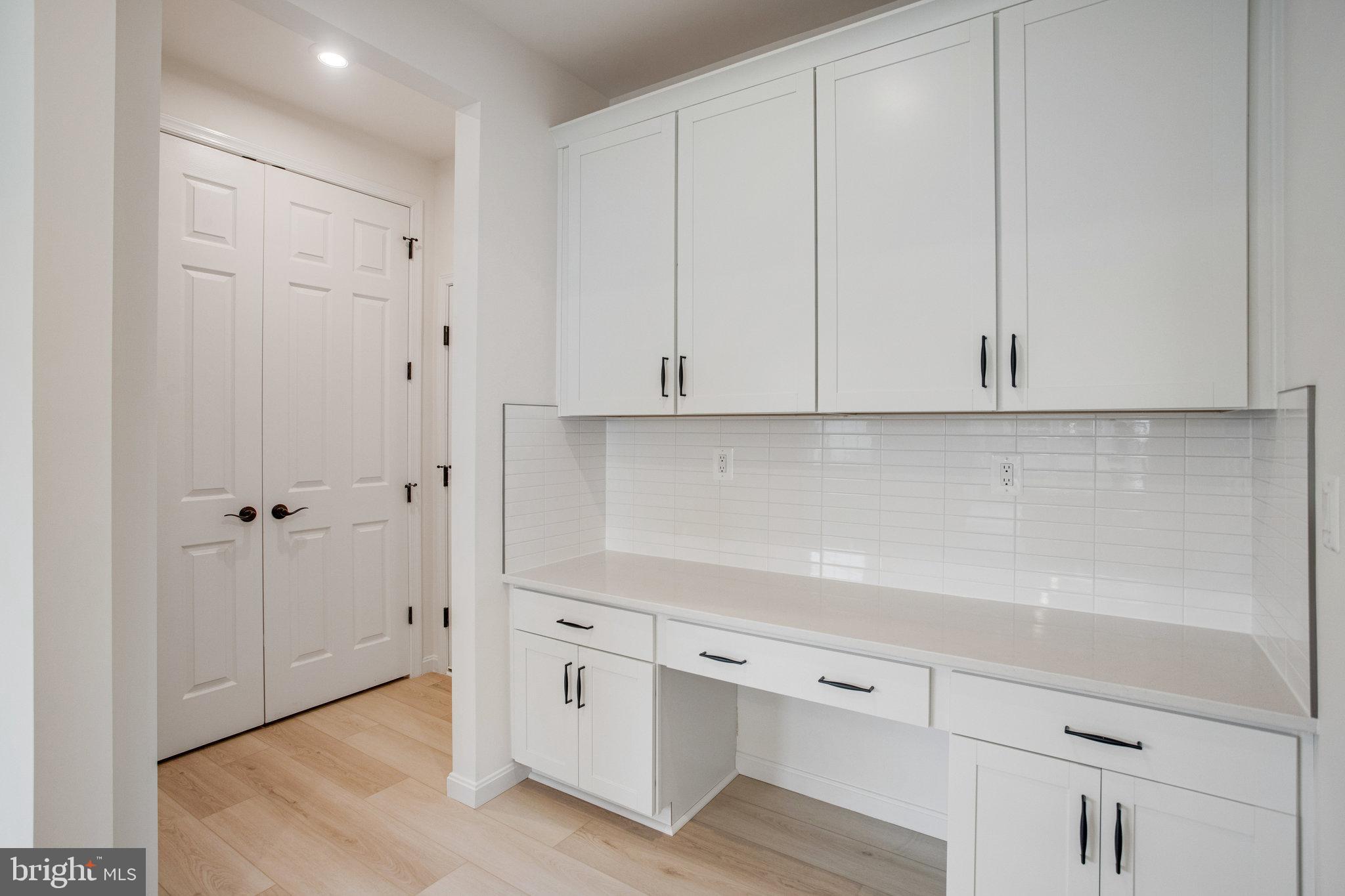 WHITE OAK - Residential