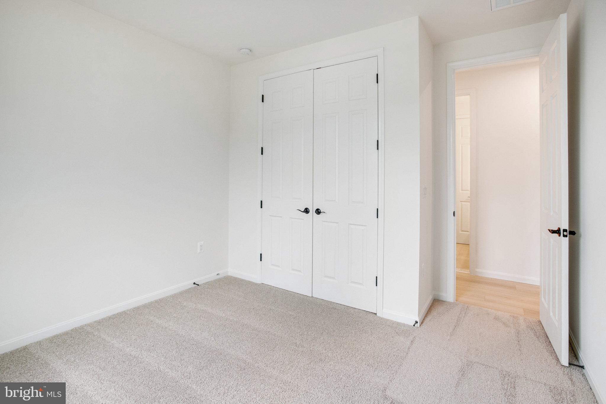 WHITE OAK - Residential