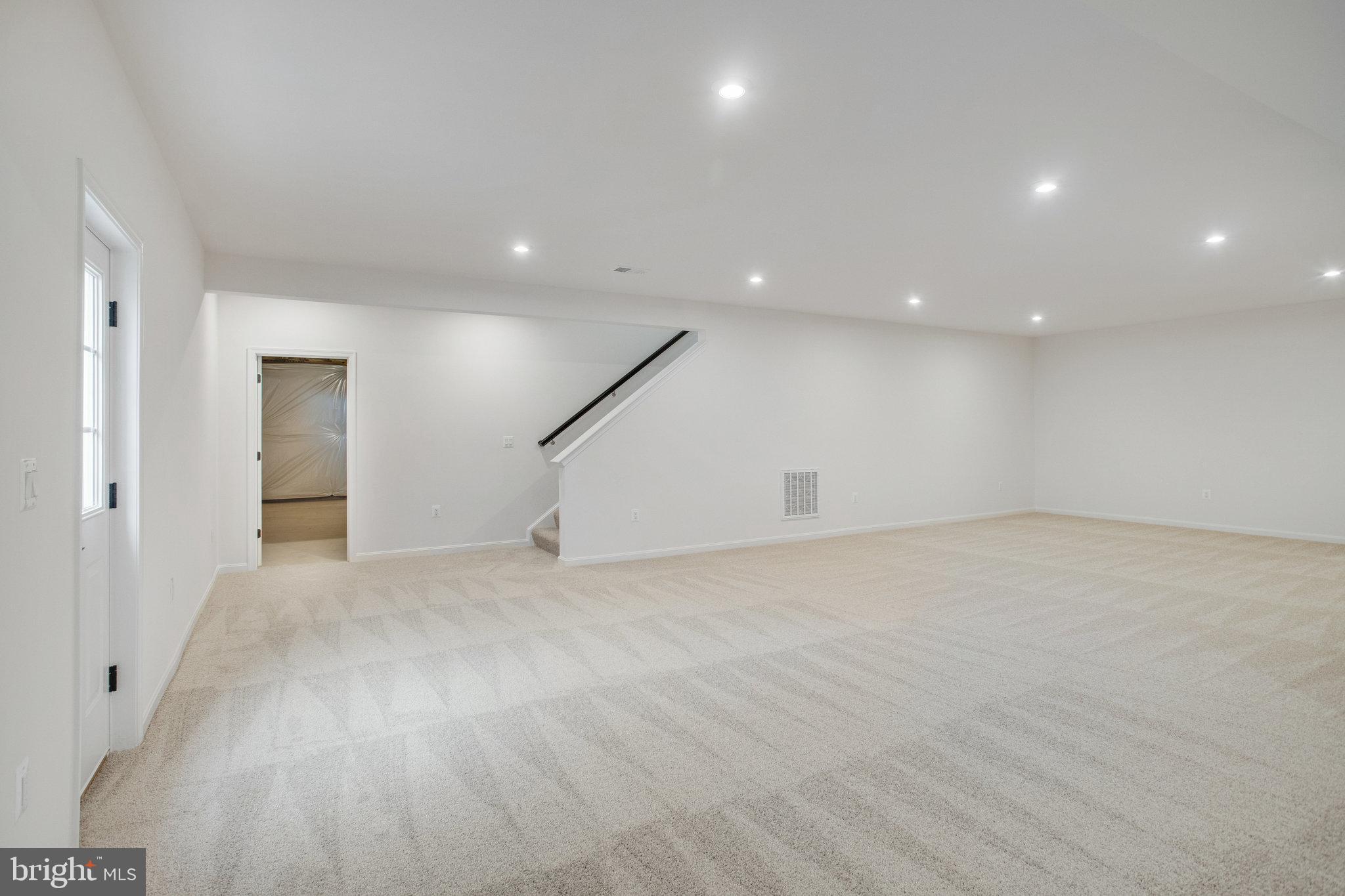 WHITE OAK - Residential