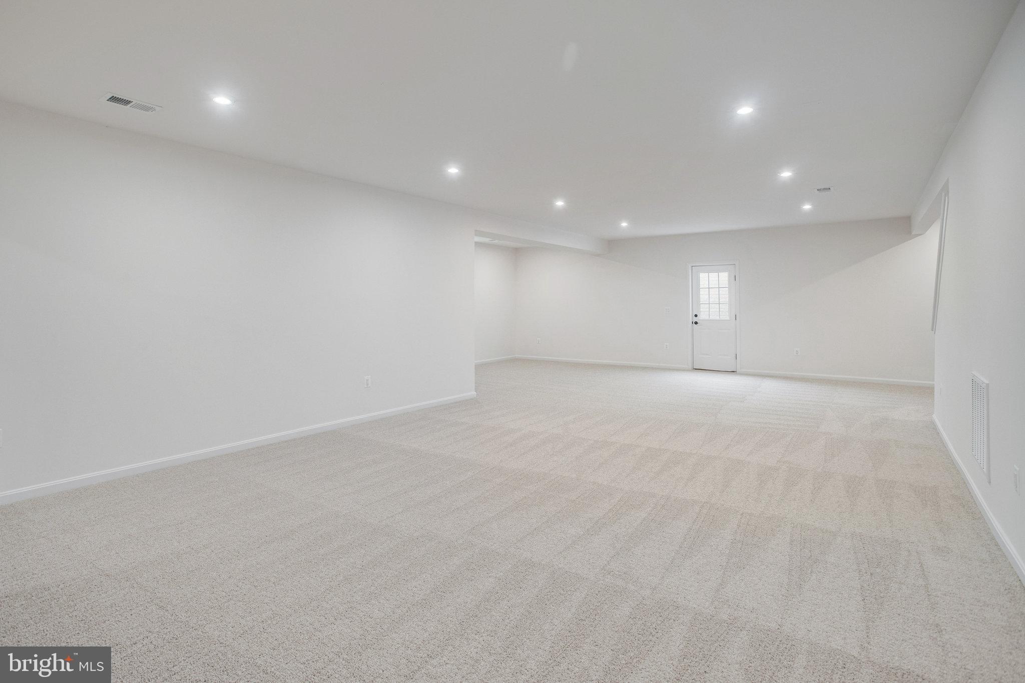 WHITE OAK - Residential