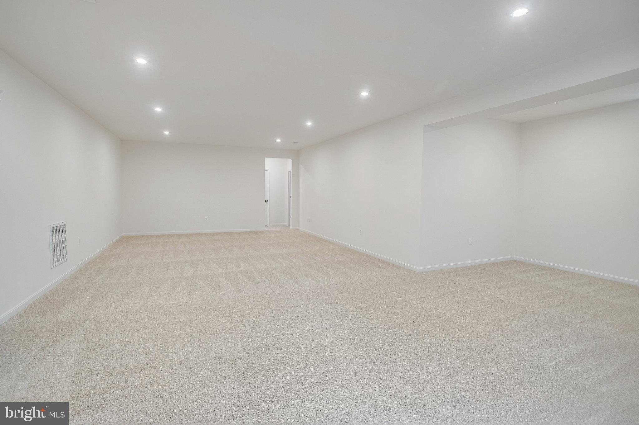 WHITE OAK - Residential