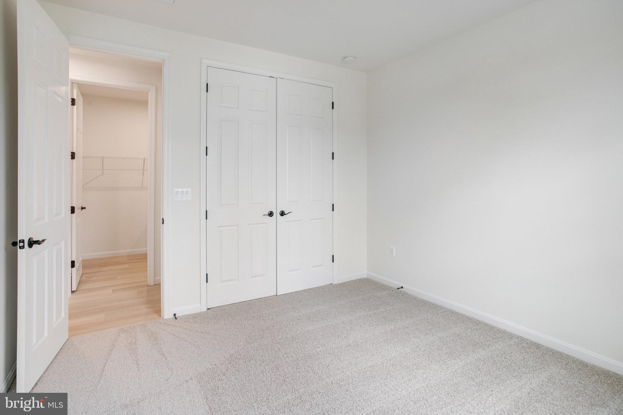 WHITE OAK - Residential