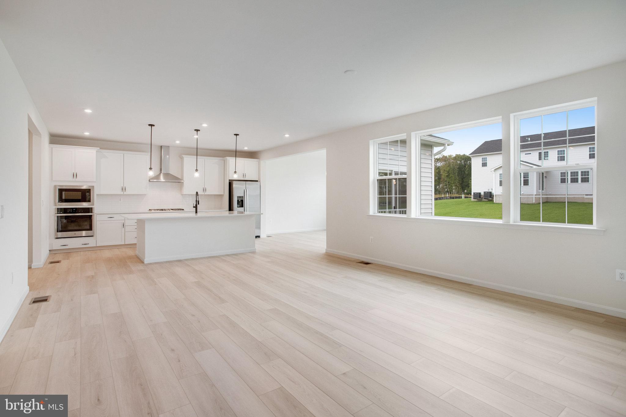 WHITE OAK - Residential