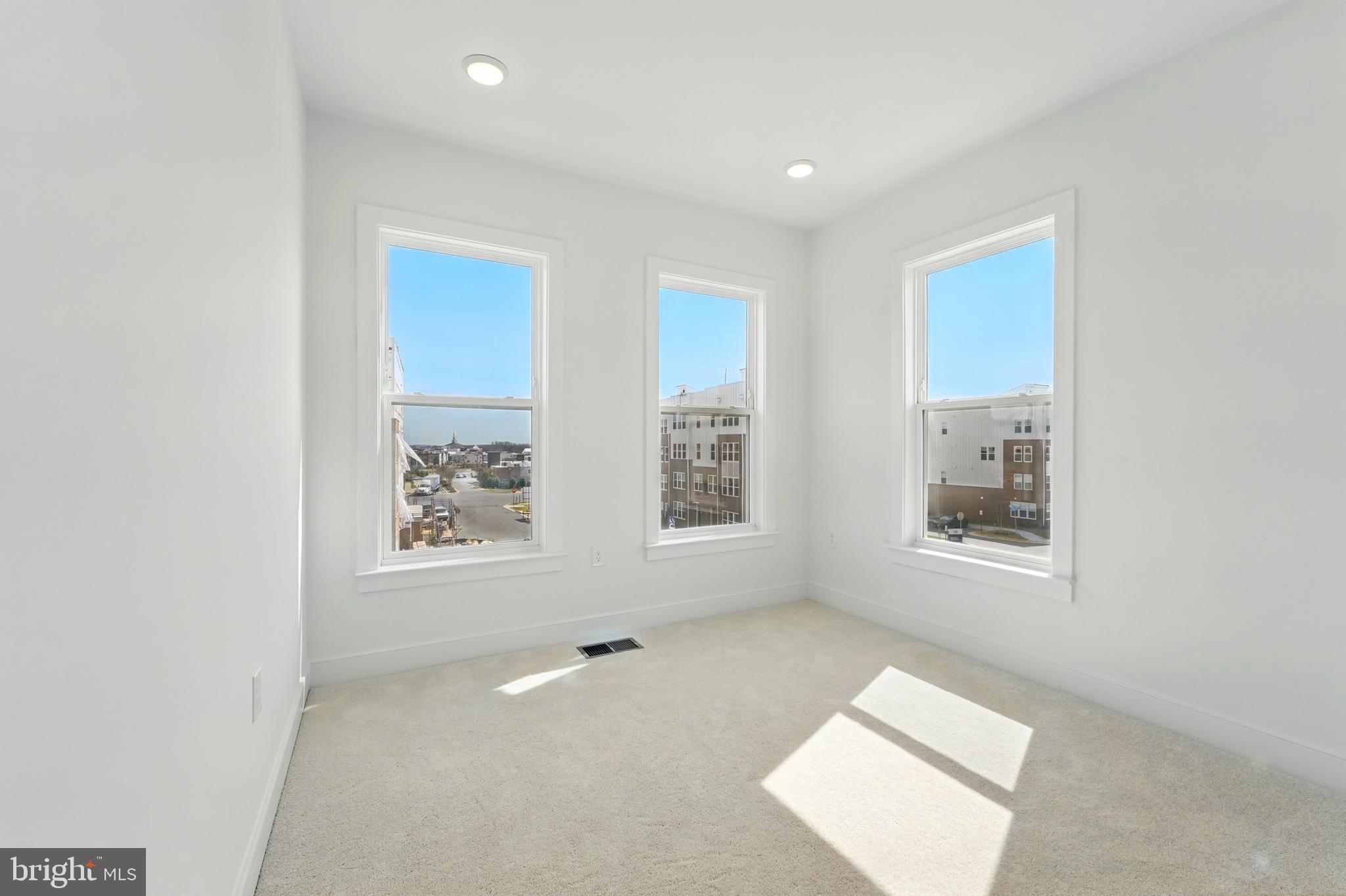 BELMONT OVERLOOK - Residential Lease