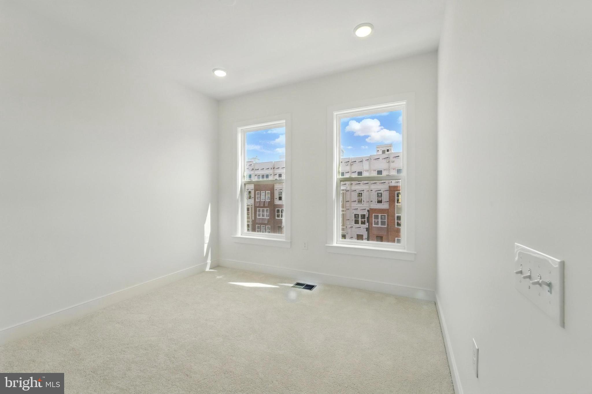 BELMONT OVERLOOK - Residential Lease