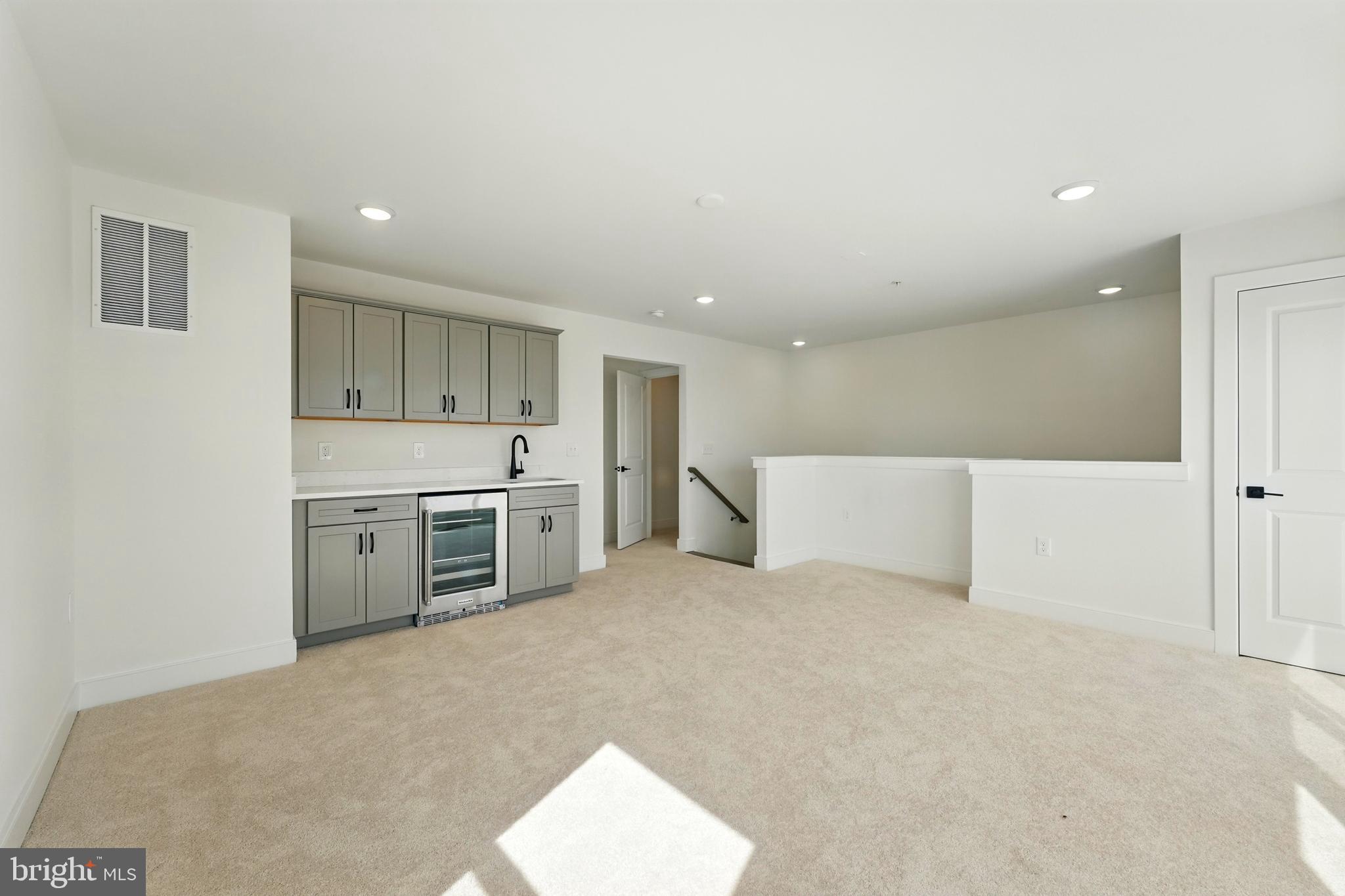 BELMONT OVERLOOK - Residential Lease