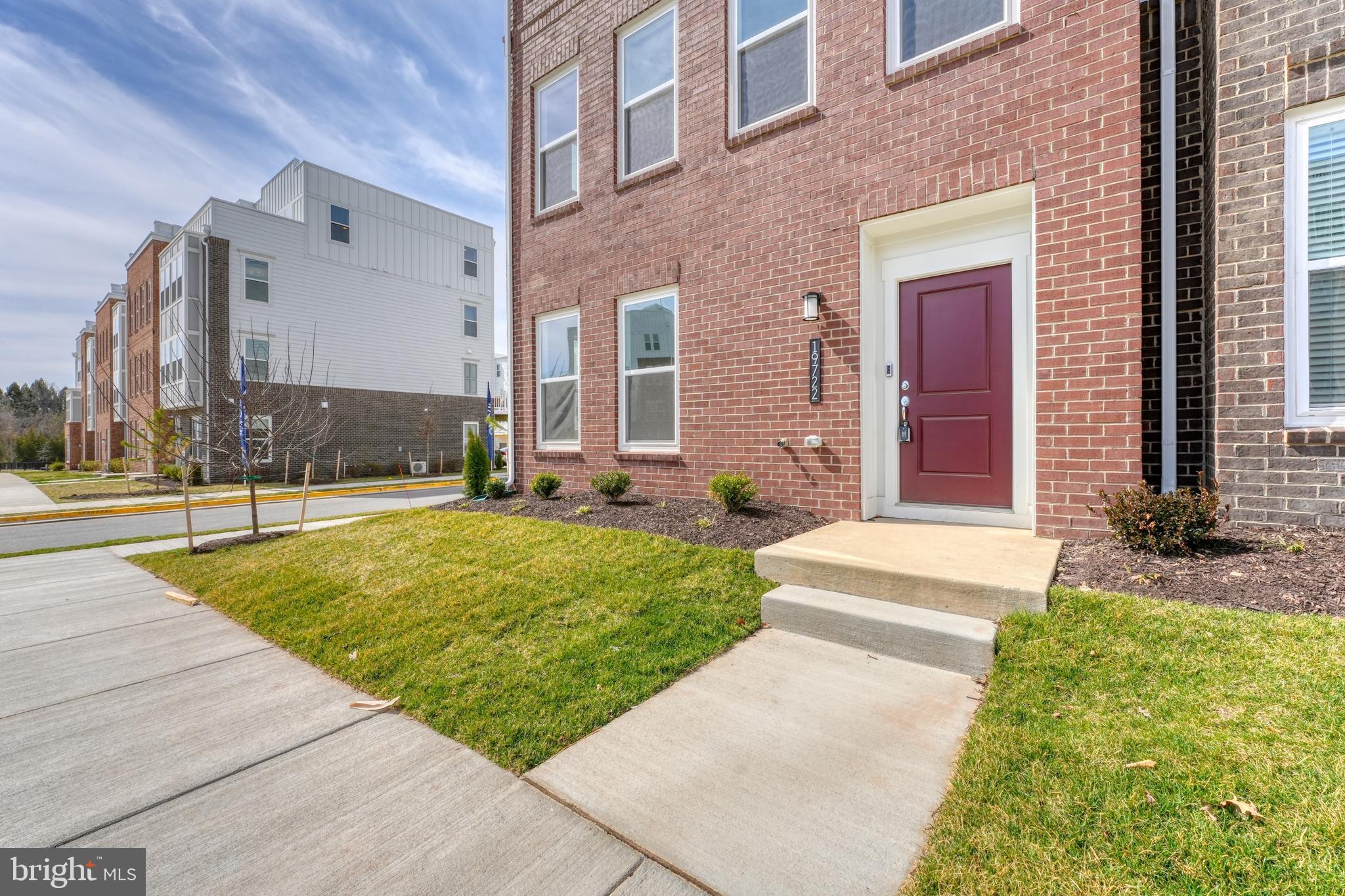 BELMONT OVERLOOK - Residential Lease