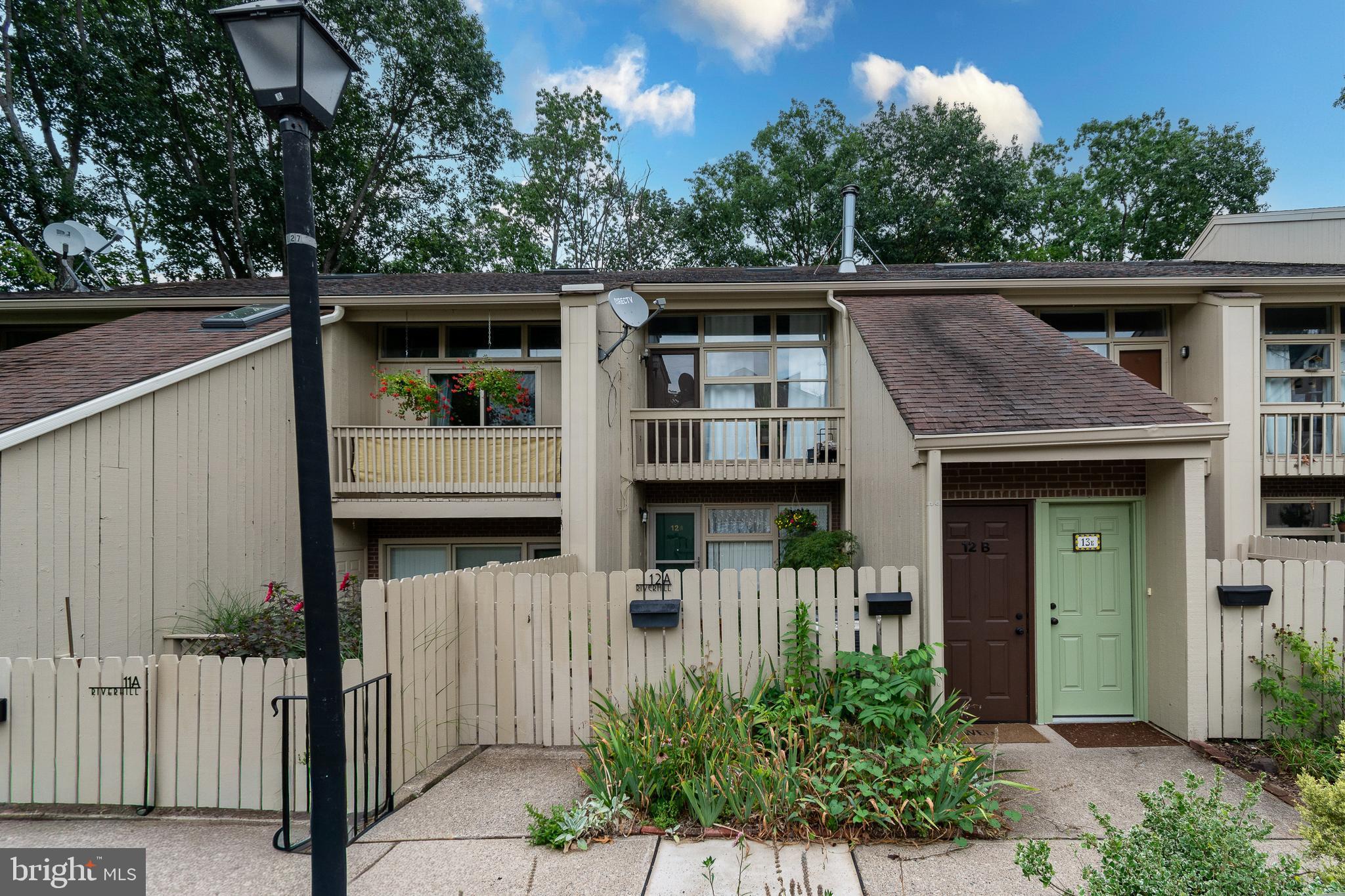 12 OSCAR HAMMERSTEIN WAY A